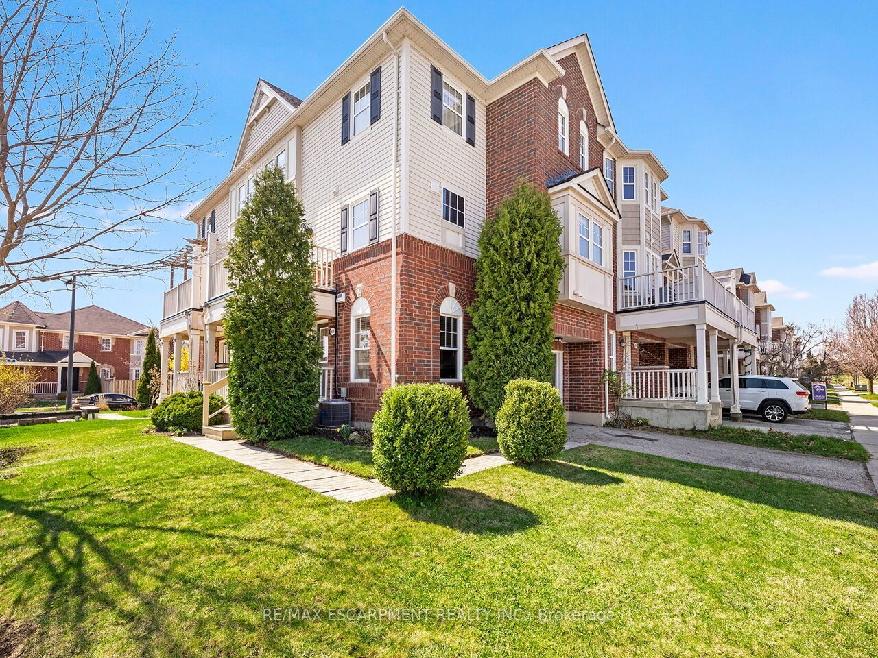 656 Frank Place, Milton, ON L9T 0P8