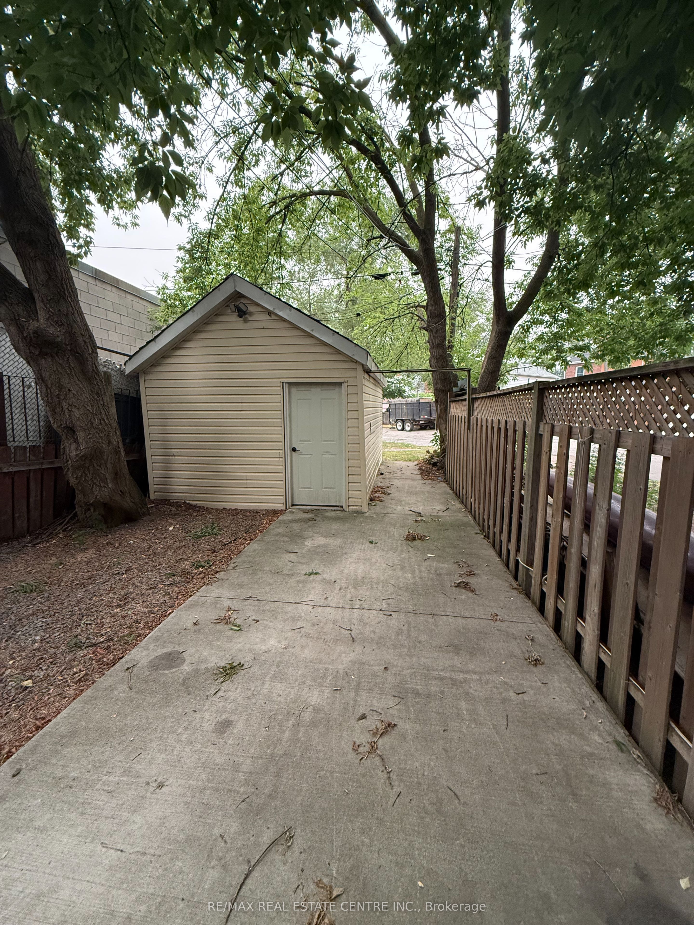 6 Ray Avenue, Toronto, ON M6M 2A8 photo 5