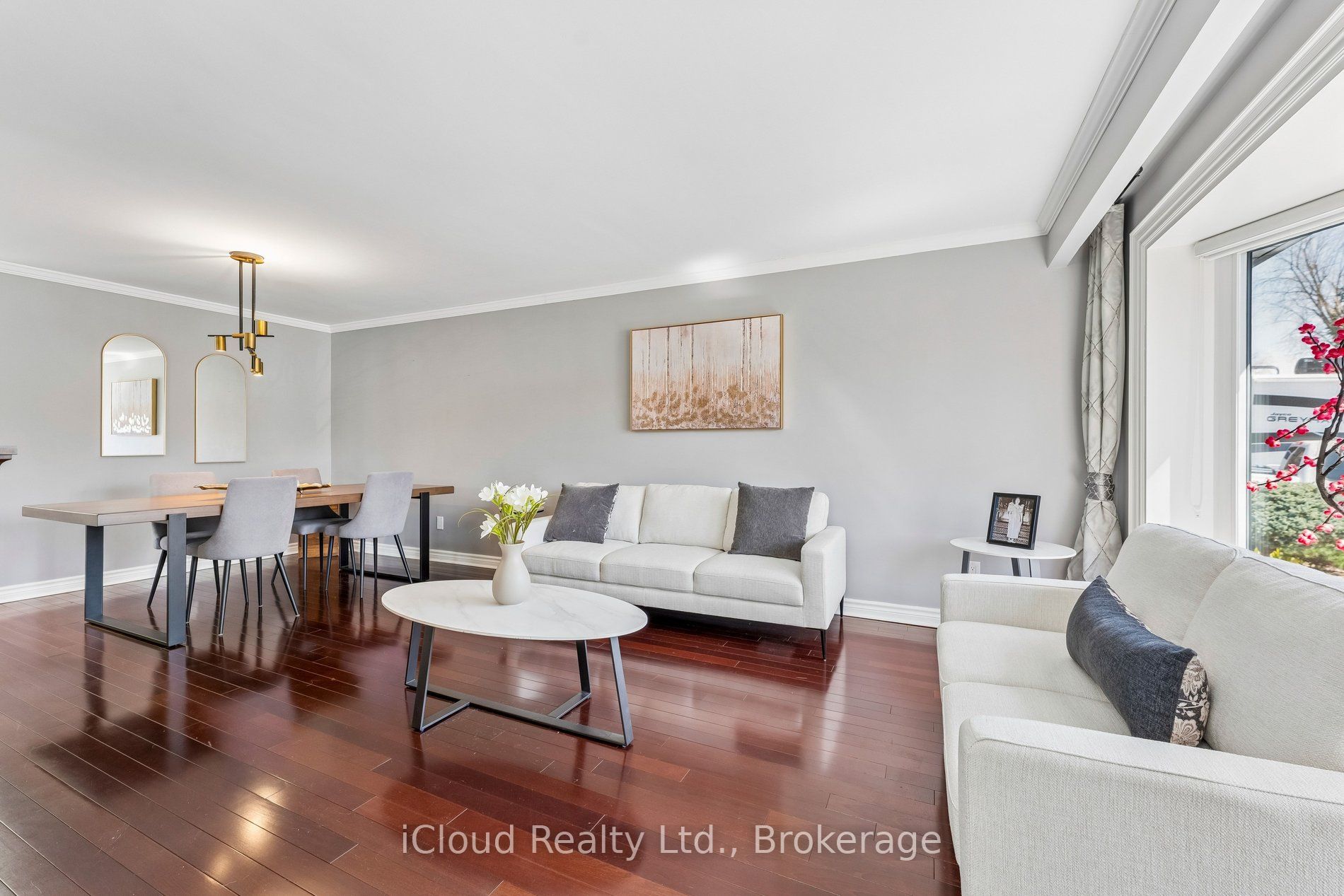 43 Ferndale Crescent, Brampton, ON L6W 1G1 photo 3