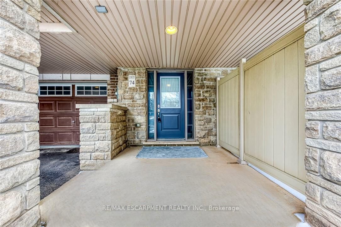 2435 Greenwich Drive 74, Oakville, ON L6M 0S4 photo 2