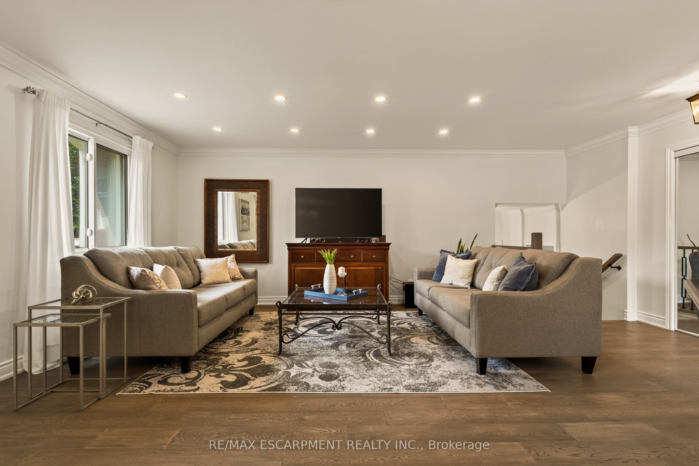 9 FAIRVIEW Place, Orangeville, ON L9W 3B3 photo 4