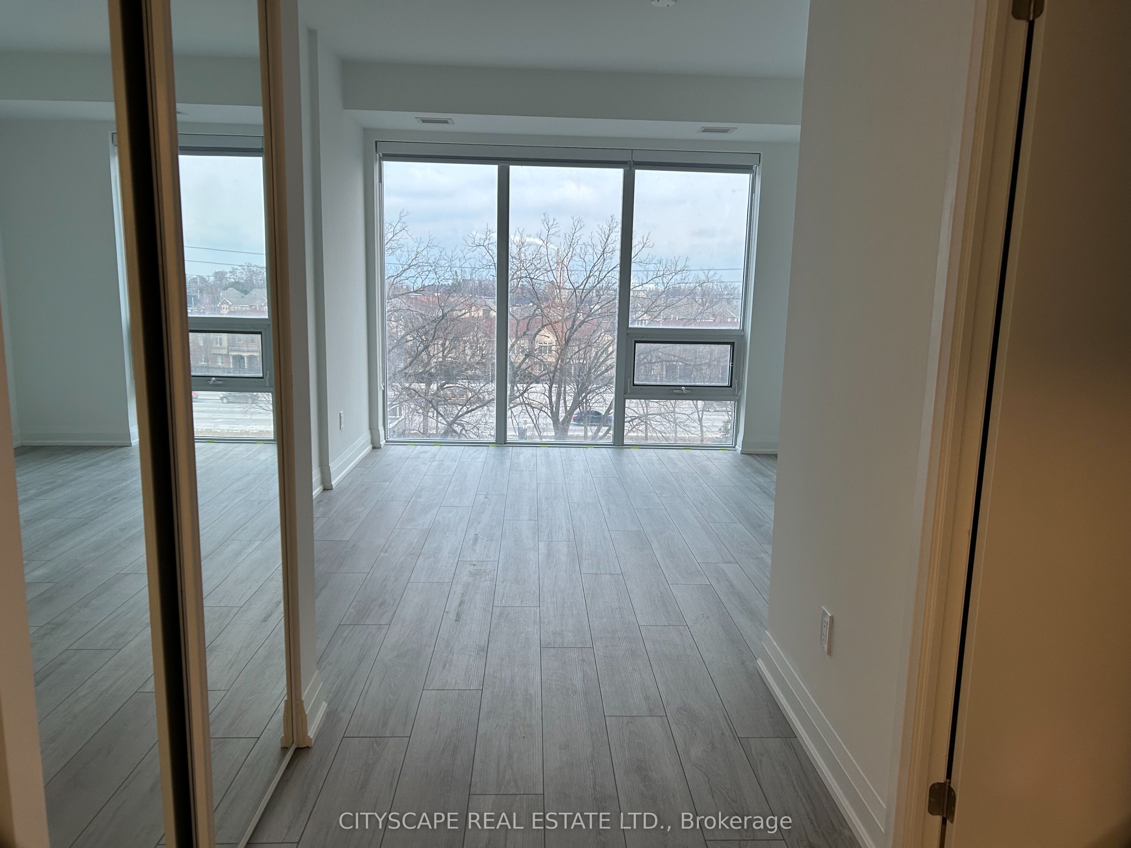 1035 Southdown Road 504, Mississauga, ON L5J 0A2 photo 5