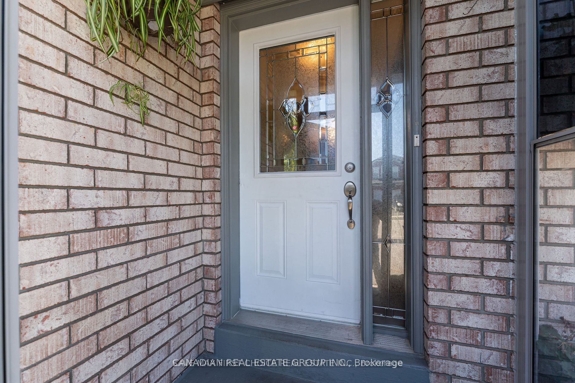 10 Chipmunk Crescent, Brampton, ON L6R 1B2 photo 4