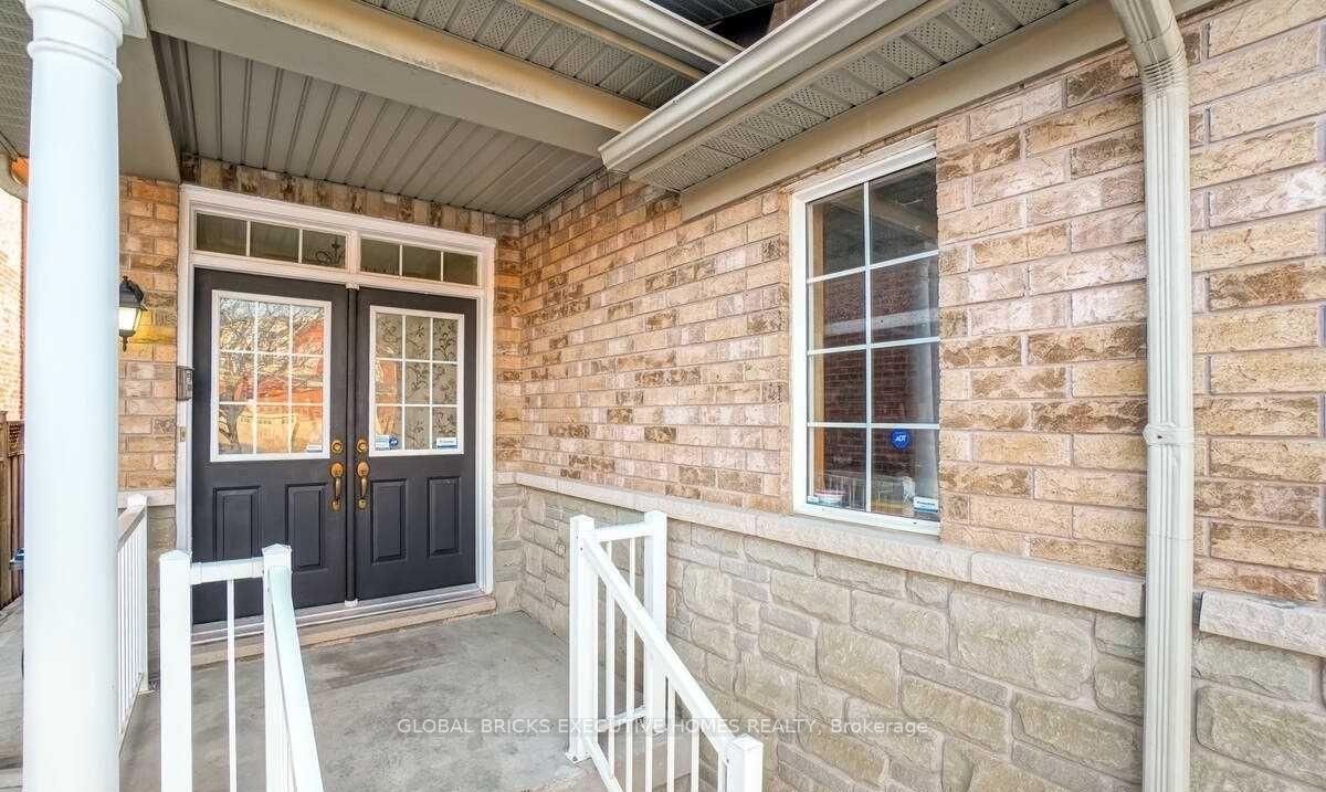 58 Rubysilver Drive, Brampton, ON L6P 1P9 photo 2