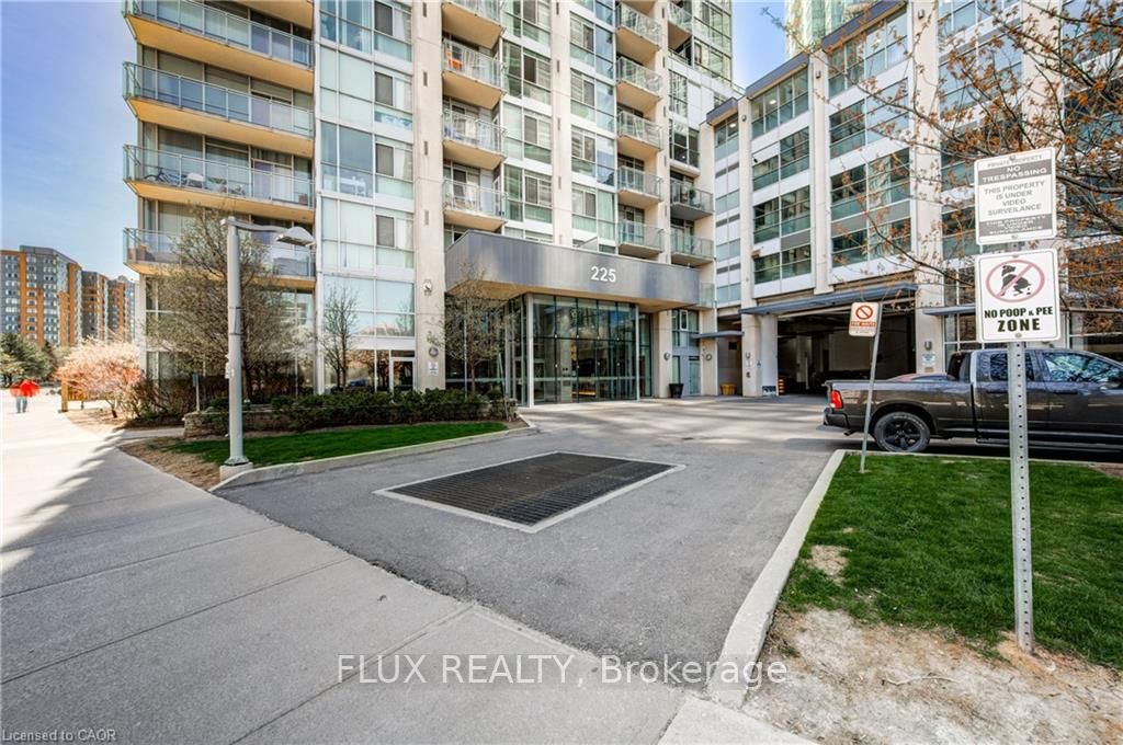 225 Webb Drive 3104, Mississauga, ON L5B 4P2 photo 2
