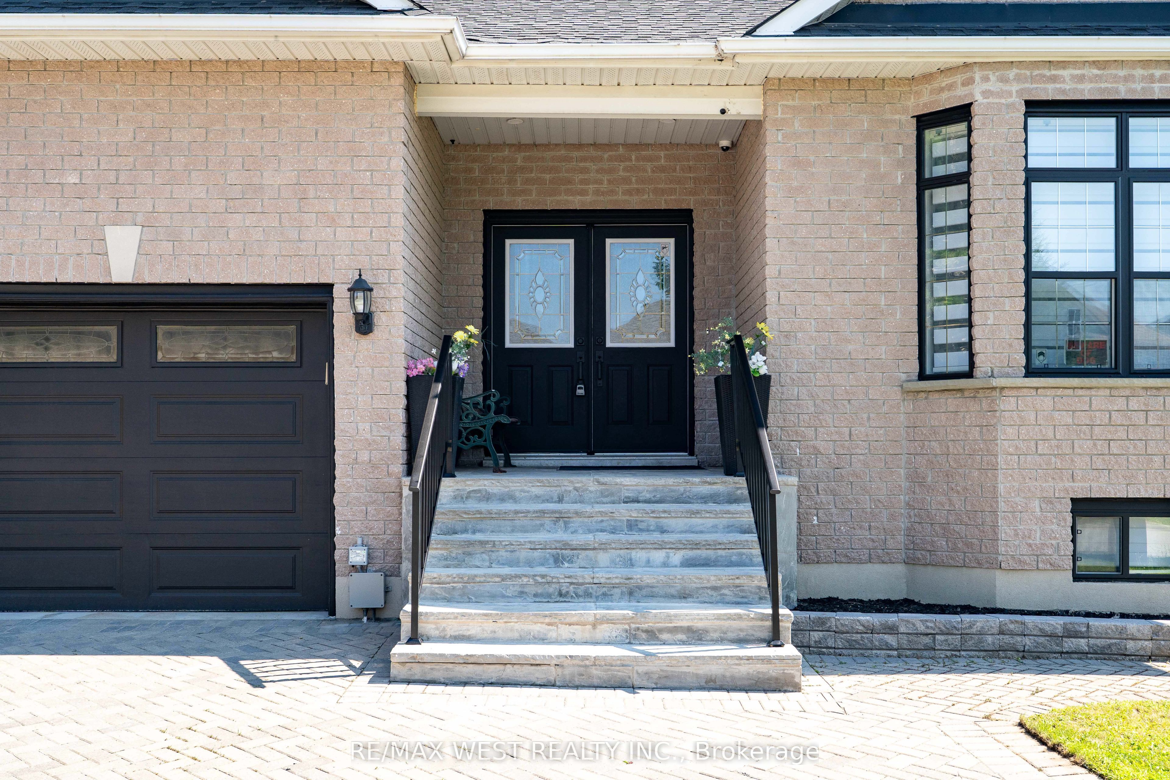 3163 Rolling Stone Court, Mississauga, ON L5B 4G5 photo 4