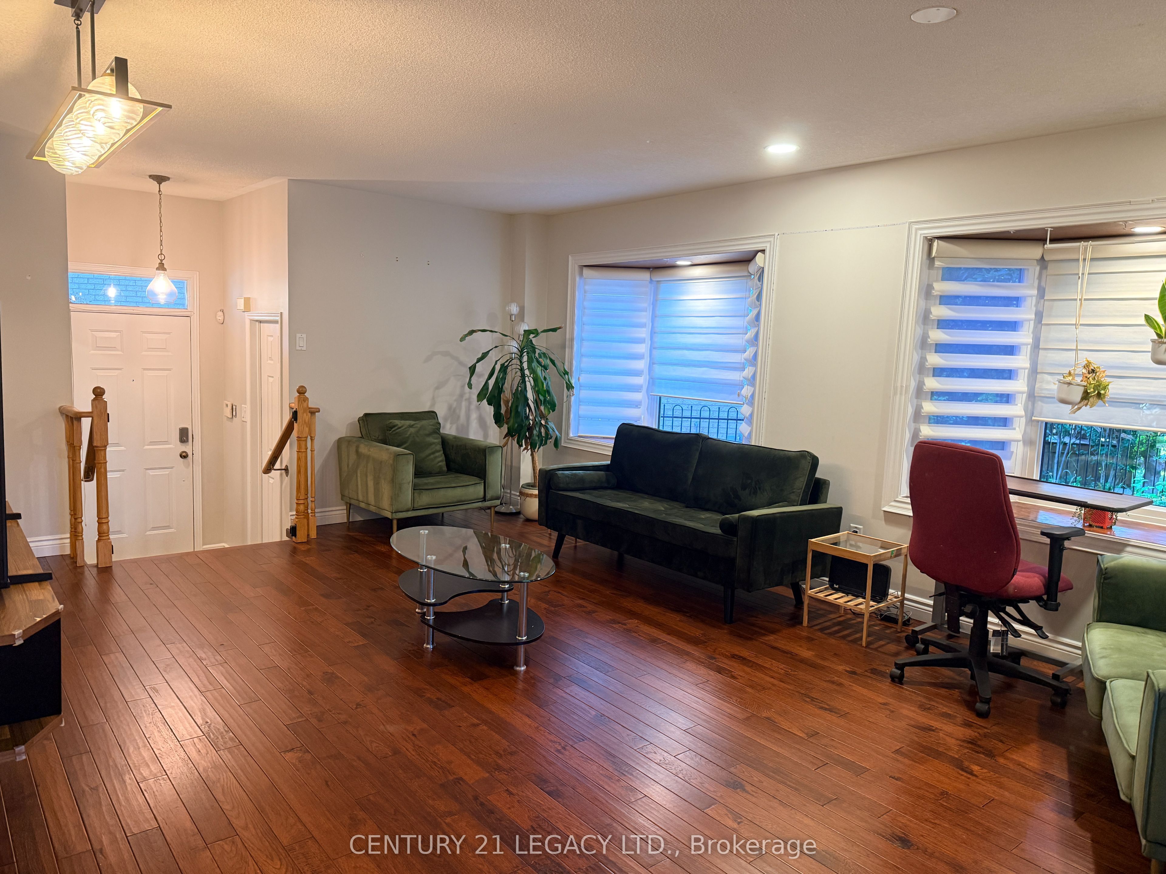 134 Provincial Place, Brampton, ON L6S 6C2 photo 3
