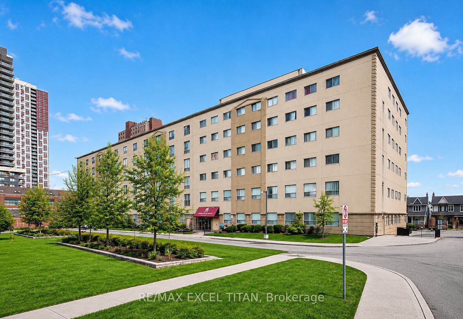 1401 Dupont Street 404, Toronto, ON M6H 2B1