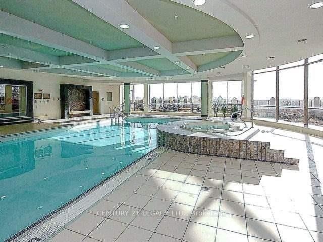 3880 Duke Of York Boulevard 1608, Mississauga, ON L5B 4M7 photo 5