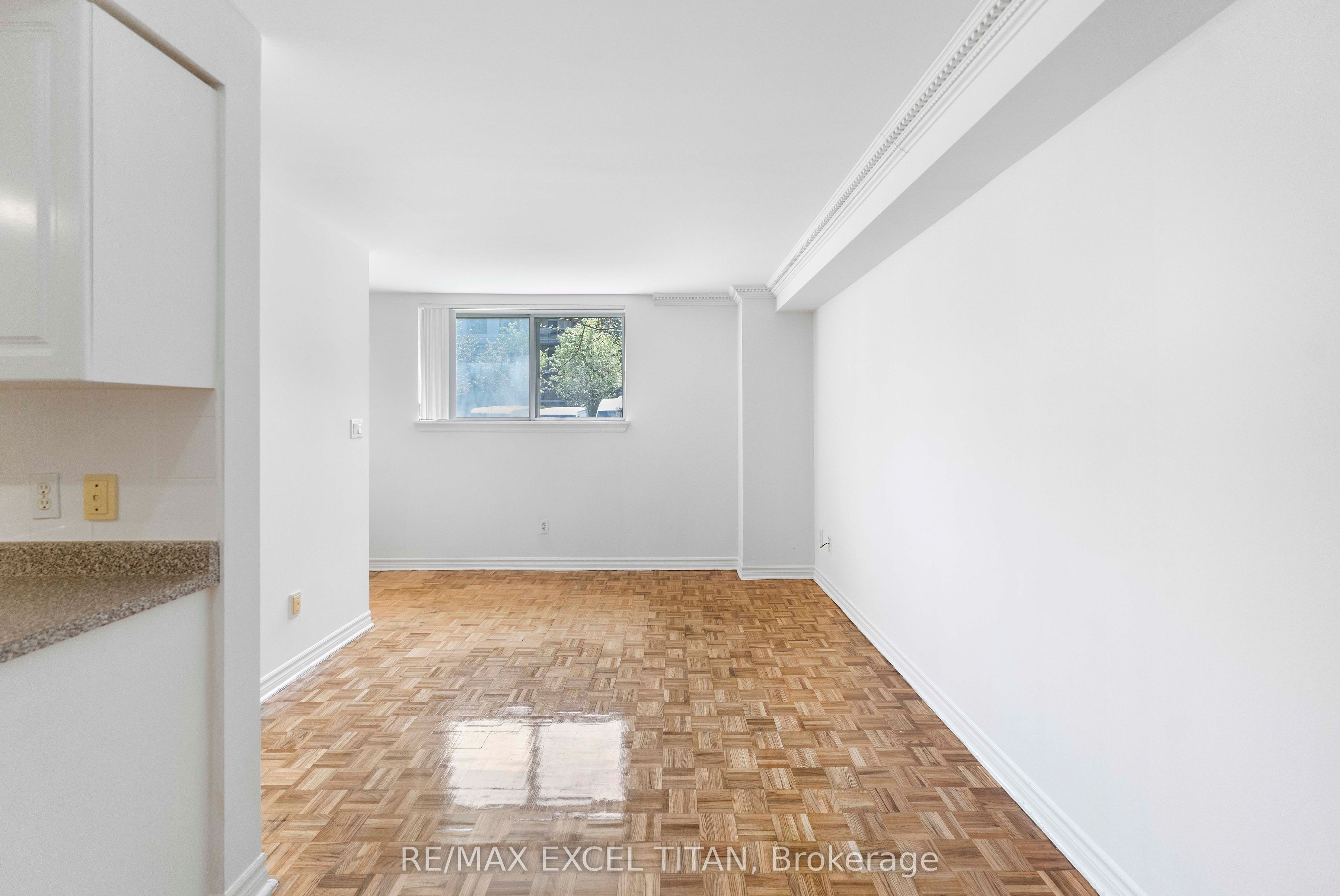 1407 Dupont Street 112, Toronto, ON M6H 4J7 photo 4