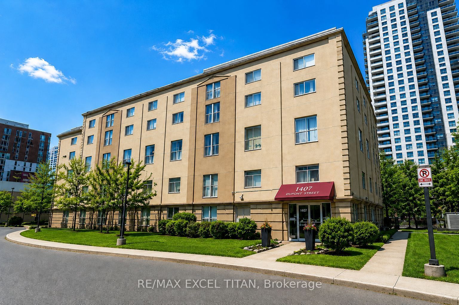 1407 Dupont Street 309, Toronto, ON M6H 2B1