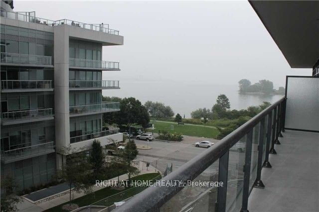 39 ANNIE CRAIG Drive 412, Toronto, ON M8V 0C5