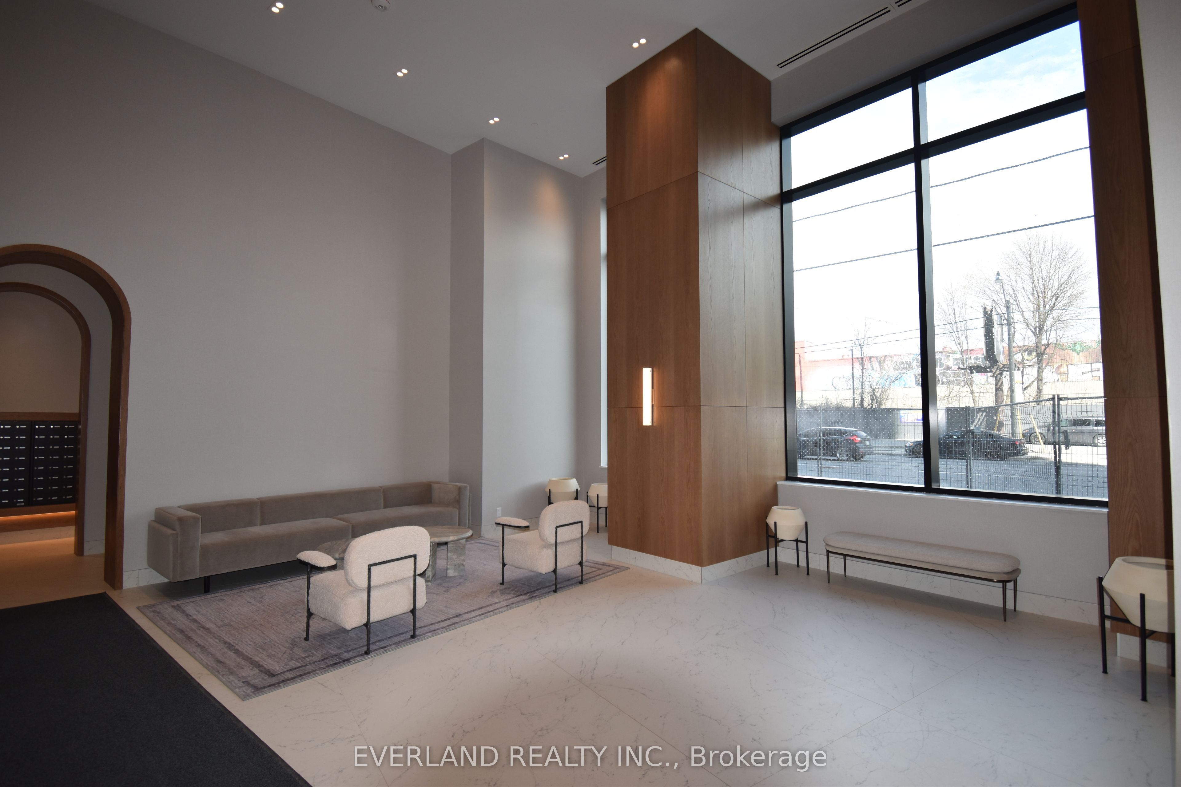 1185 Dupont Street 1105, Toronto, ON M6H 0G5 photo 3