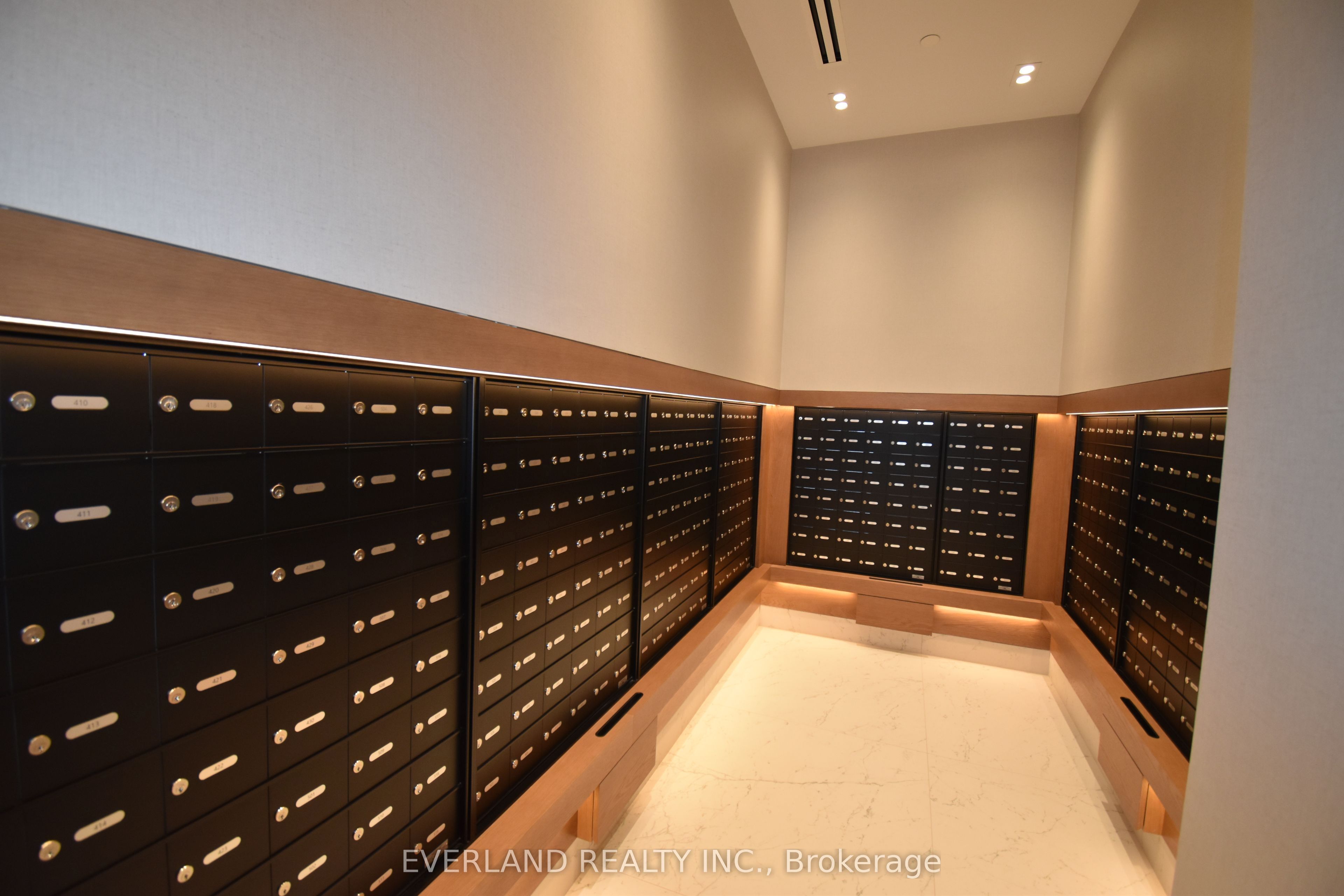 1185 Dupont Street 1105, Toronto, ON M6H 0G5 photo 5