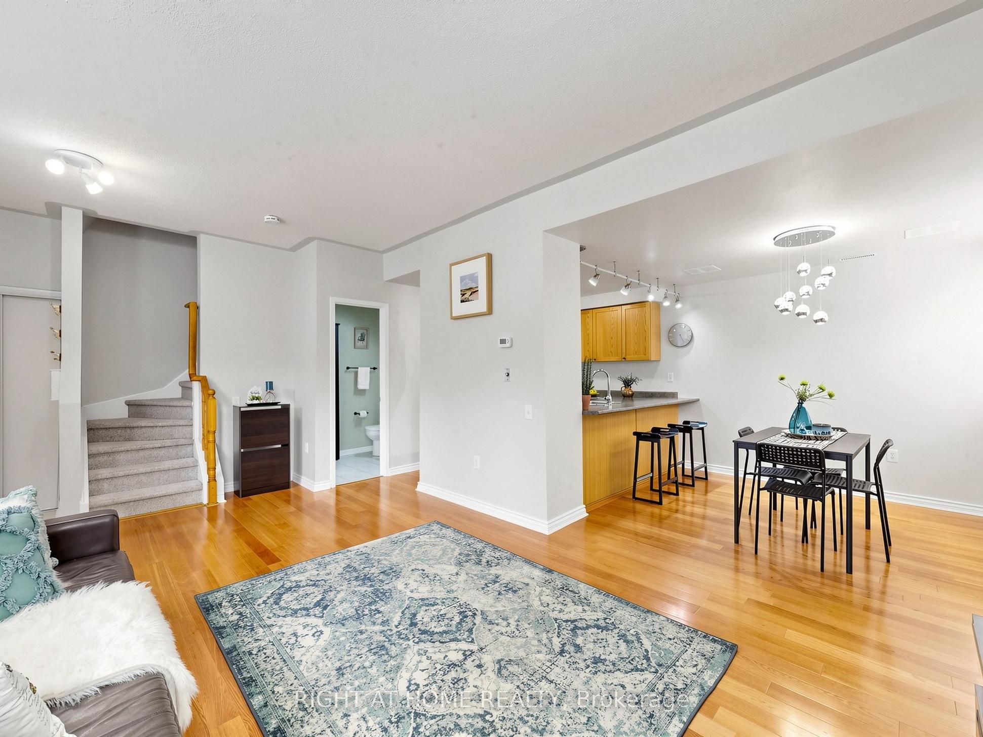 760 Lawrence Avenue W 76, Toronto, ON M6A 3E7 photo 4
