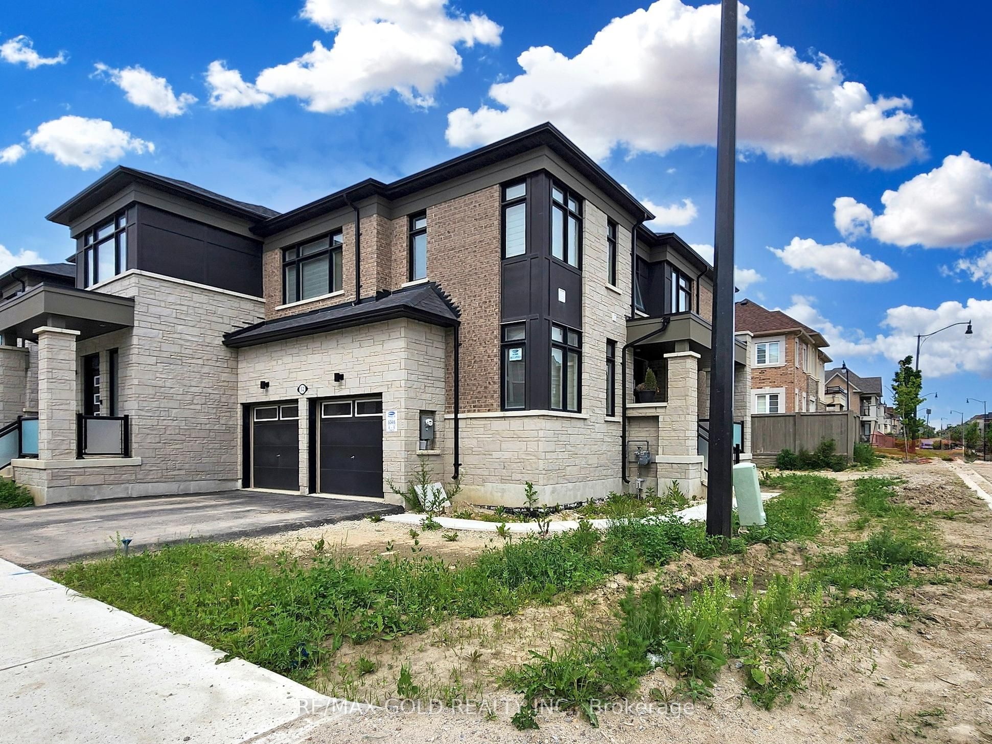 52 keppel Circle, Brampton, ON L7A 5L1 photo 2