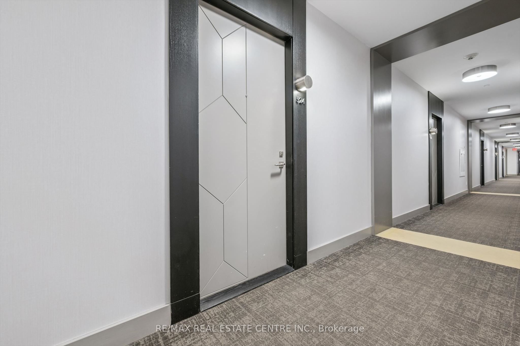 2 Old Mill Drive 524, Toronto, ON M6S 0A2 photo 2