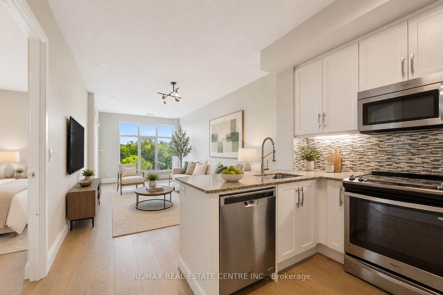 2 Old Mill Drive 524, Toronto, ON M6S 0A2 photo 4