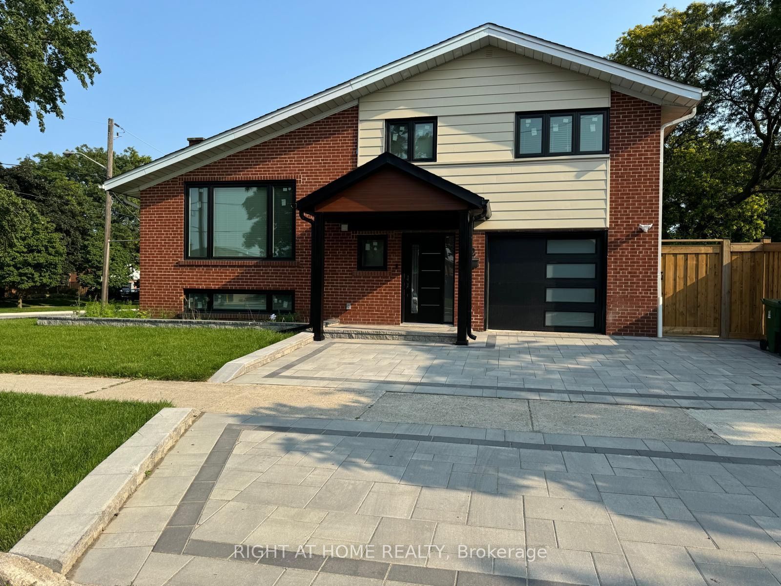 52 Sedgebrook Crescent, Toronto, ON M9B 2X4