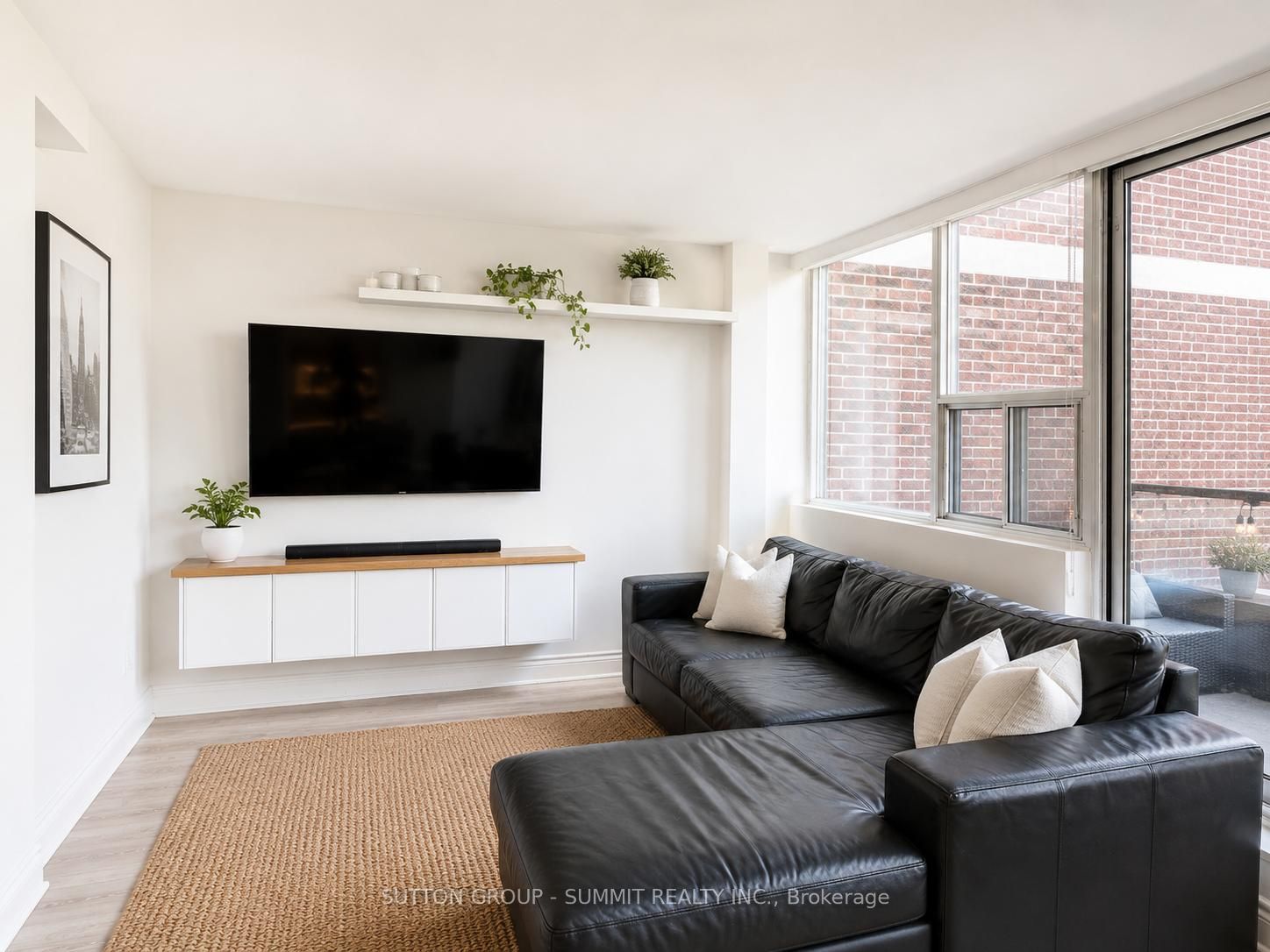 2121 Roche Court 514, Mississauga, ON L5K 2C7 photo 3