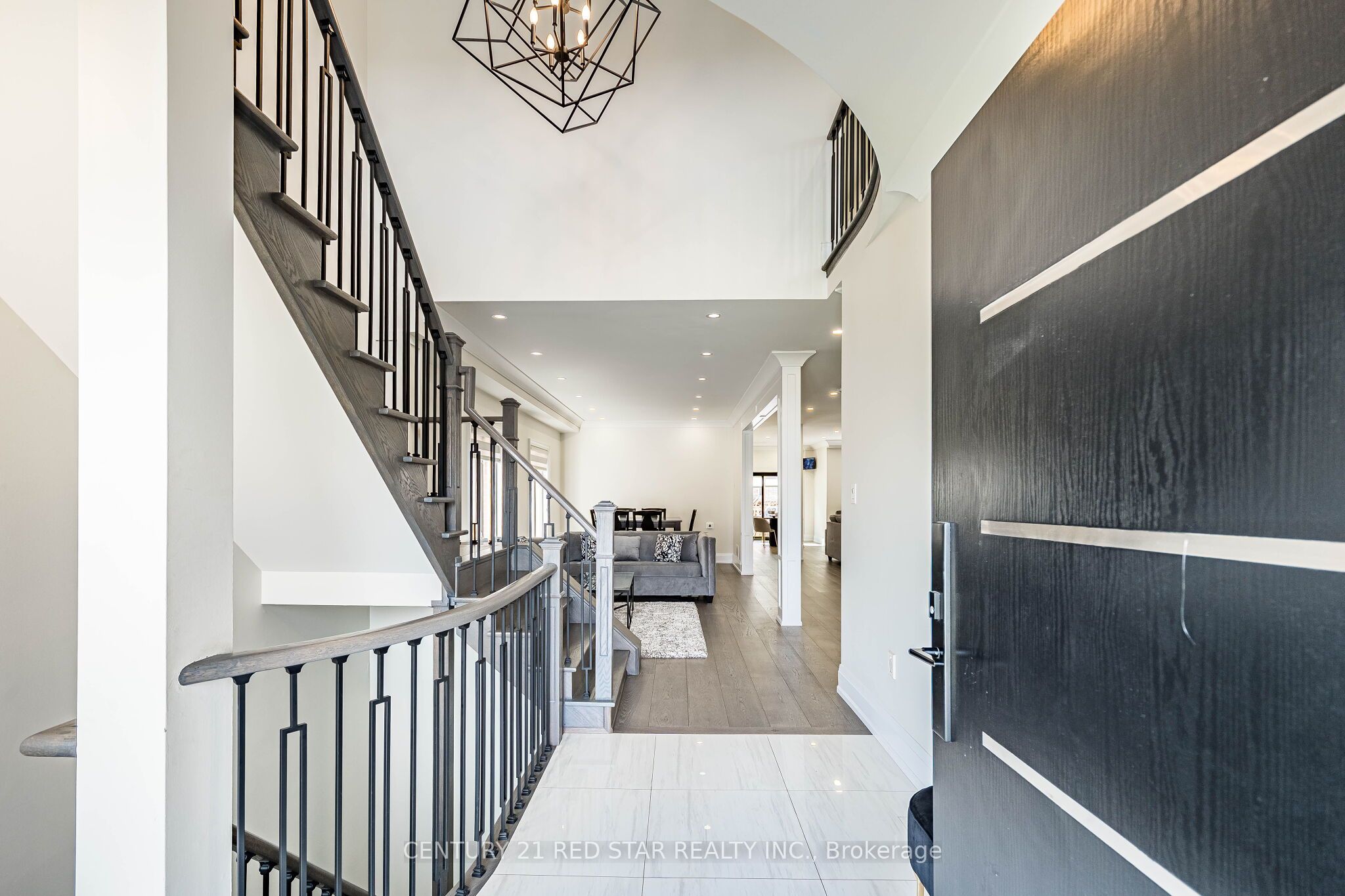 396 Derrydale Drive, Mississauga, ON L5W 0E1 photo 3