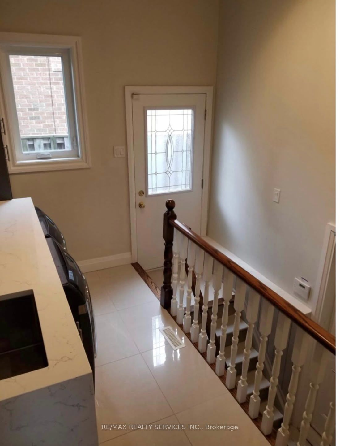 1543 Polesden Drive, Mississauga, ON L5G 4P8 photo 3