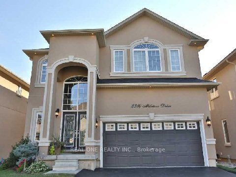 2310 Millstone Drive, Oakville, ON L6M 0H1