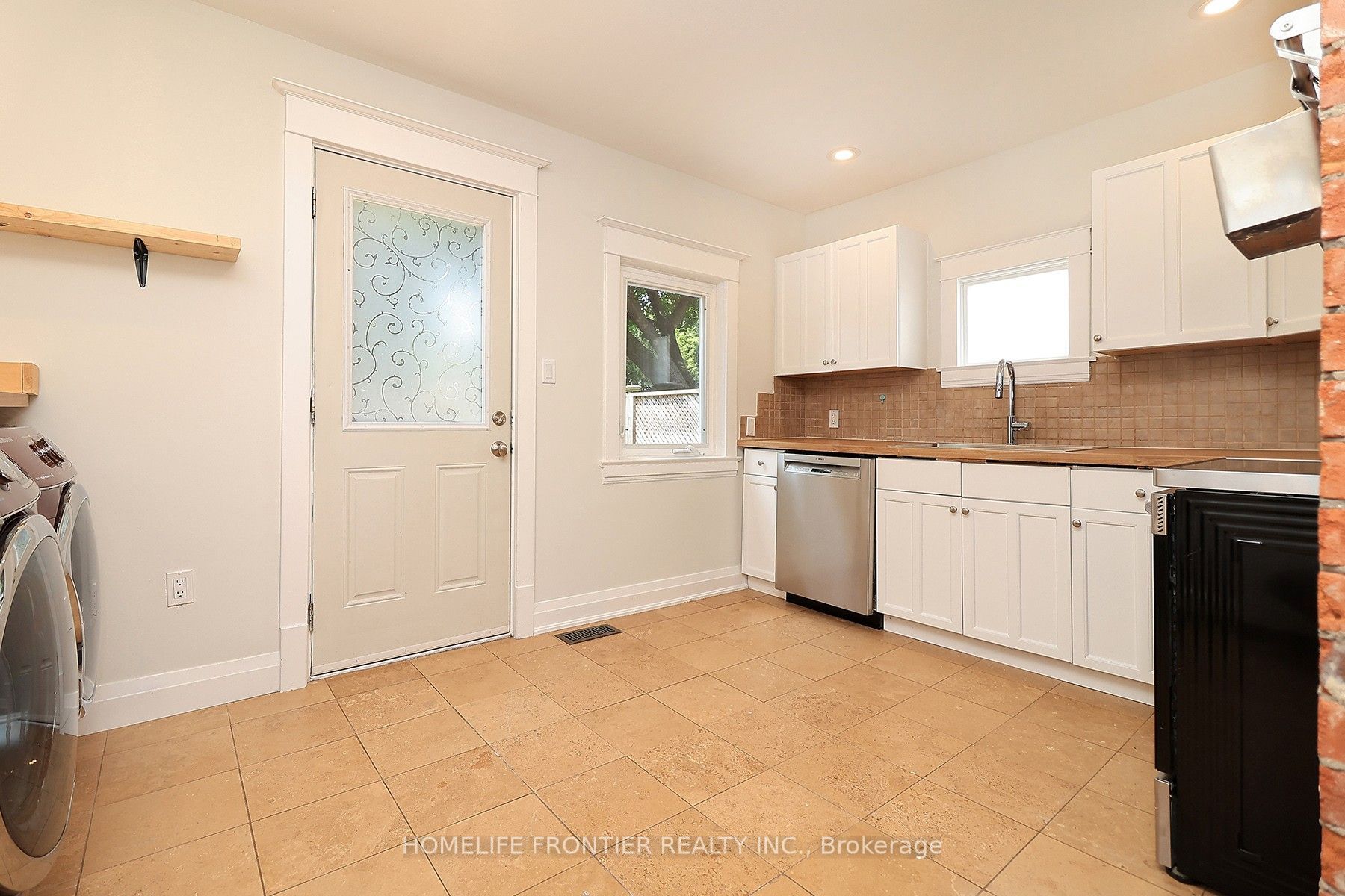 14 26th Street, Toronto, ON M8V 3R3 photo 4