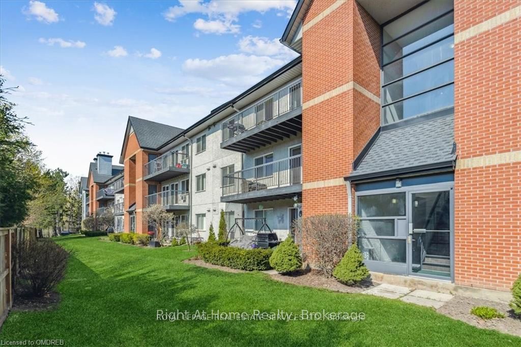 1450 Glen Abbey Gate 934, Oakville, ON L6M 2V7