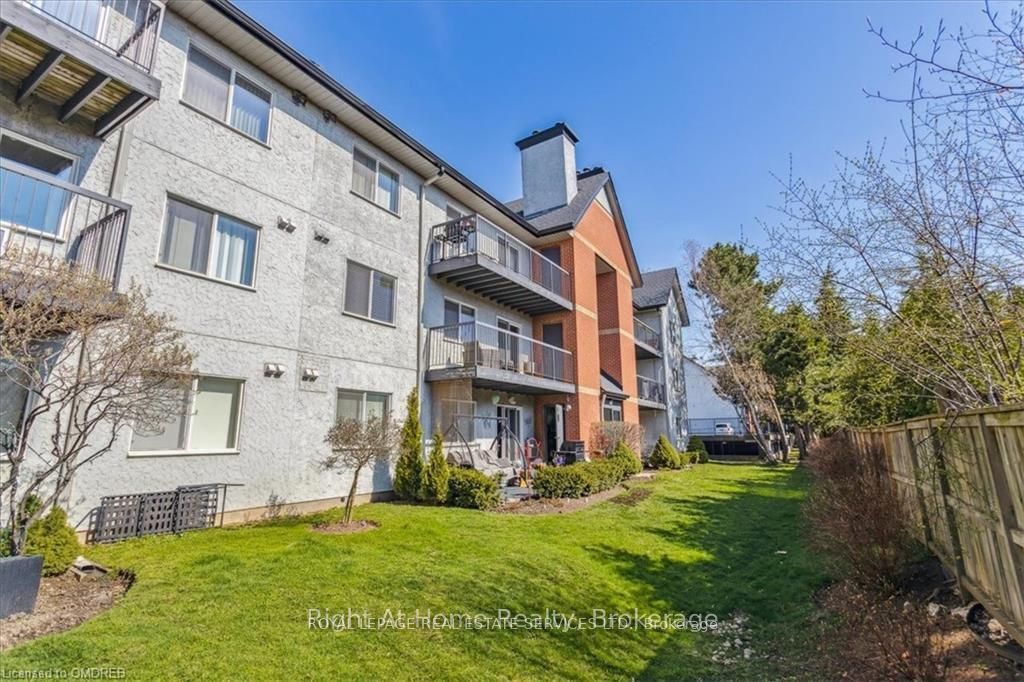 1450 Glen Abbey Gate 934, Oakville, ON L6M 2V7 photo 2