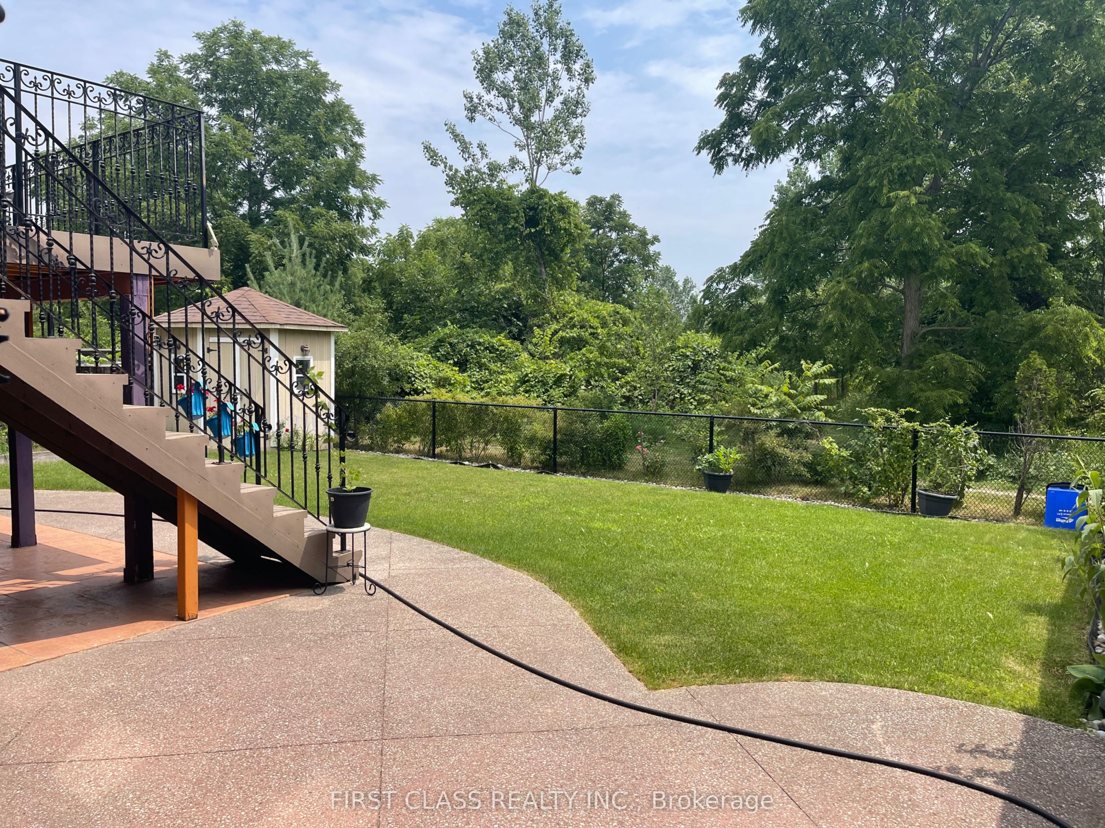 2084 Bingley Crescent W/O Basement, Oakville, ON L6M 0E2 photo 2
