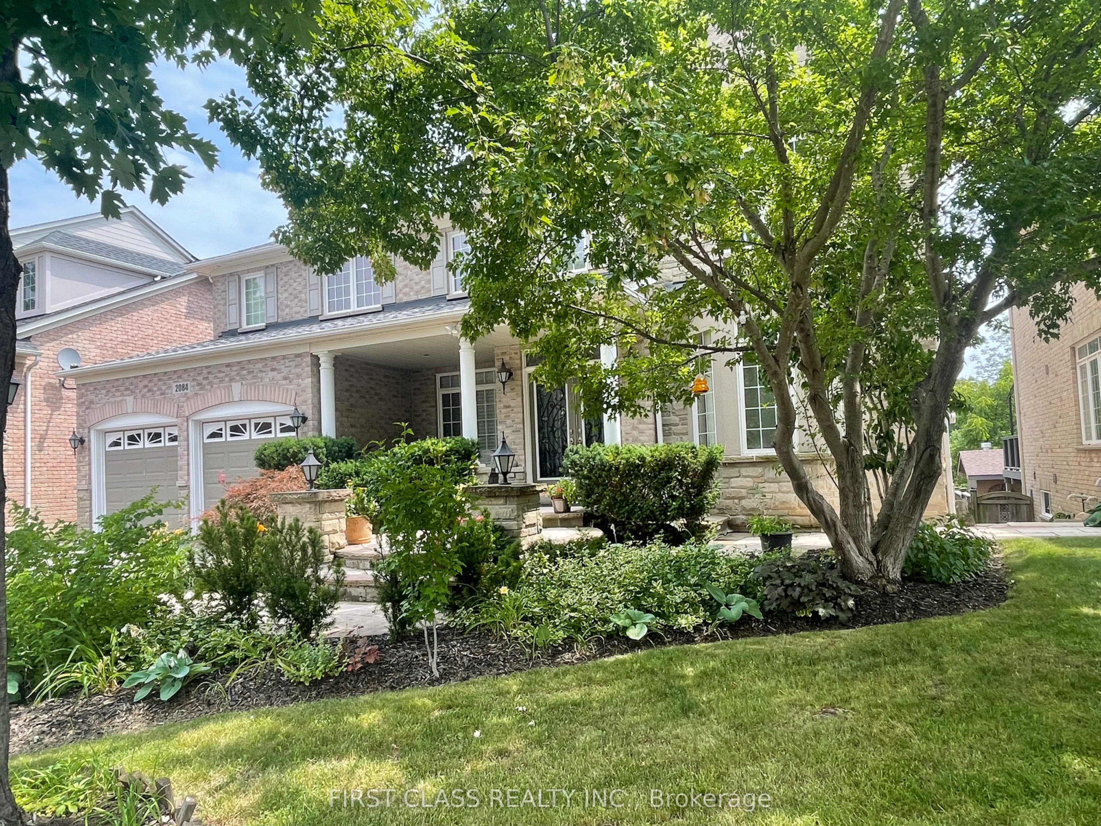2084 Bingley Crescent W/O Basement, Oakville, ON L6M 0E2 photo 3