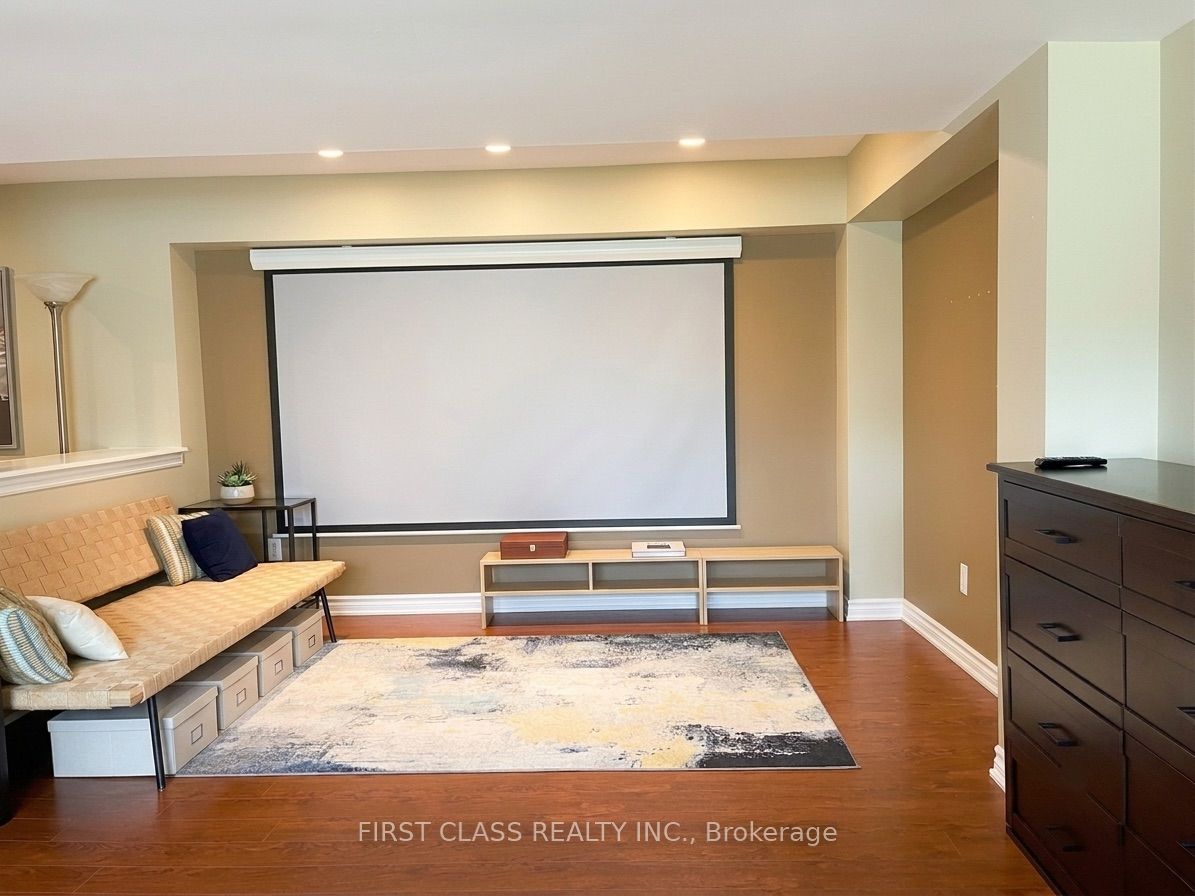 2084 Bingley Crescent W/O Basement, Oakville, ON L6M 0E2 photo 5