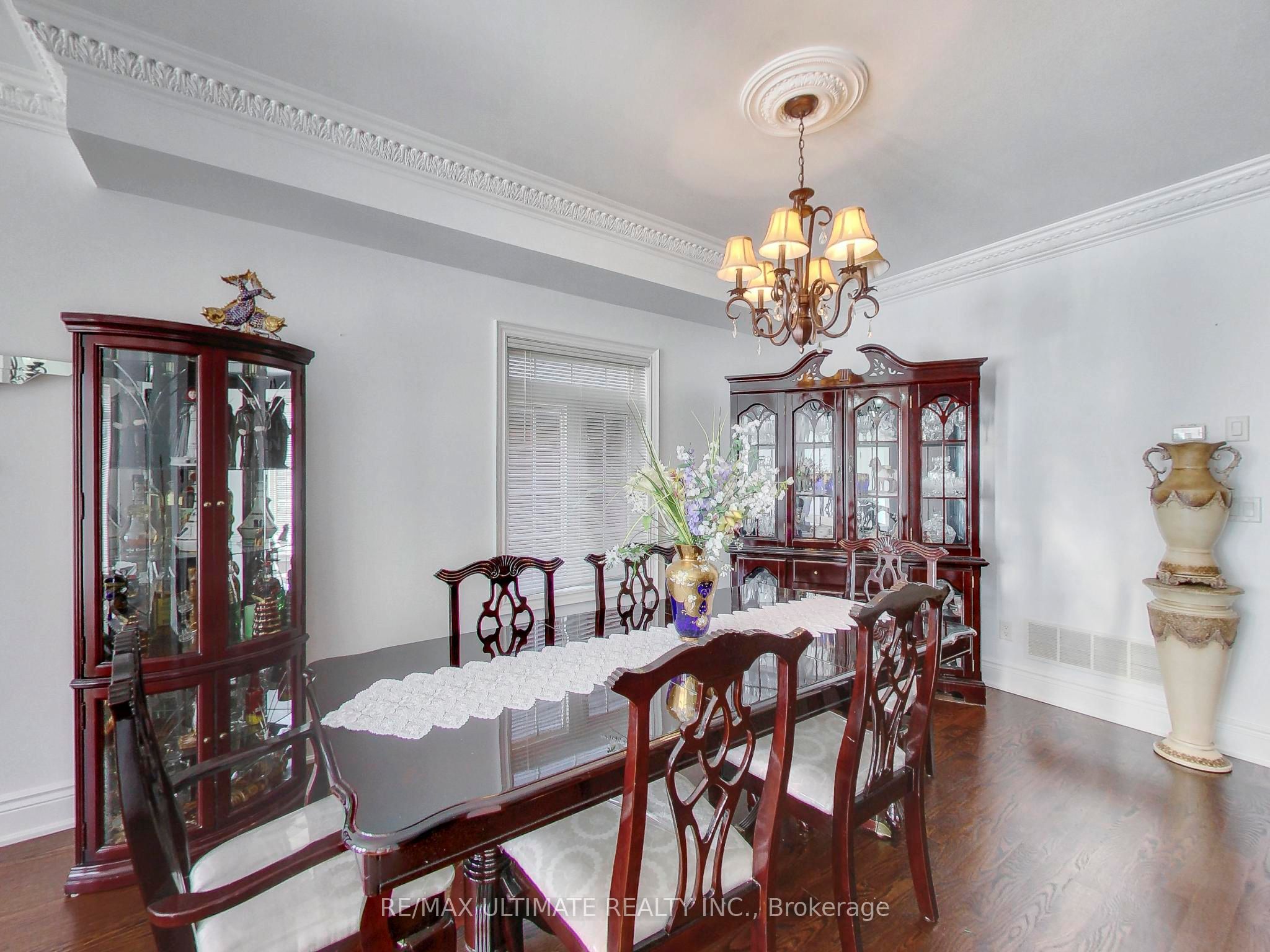 26 Dynevor Road, Toronto, ON M6E 3X1 photo 5