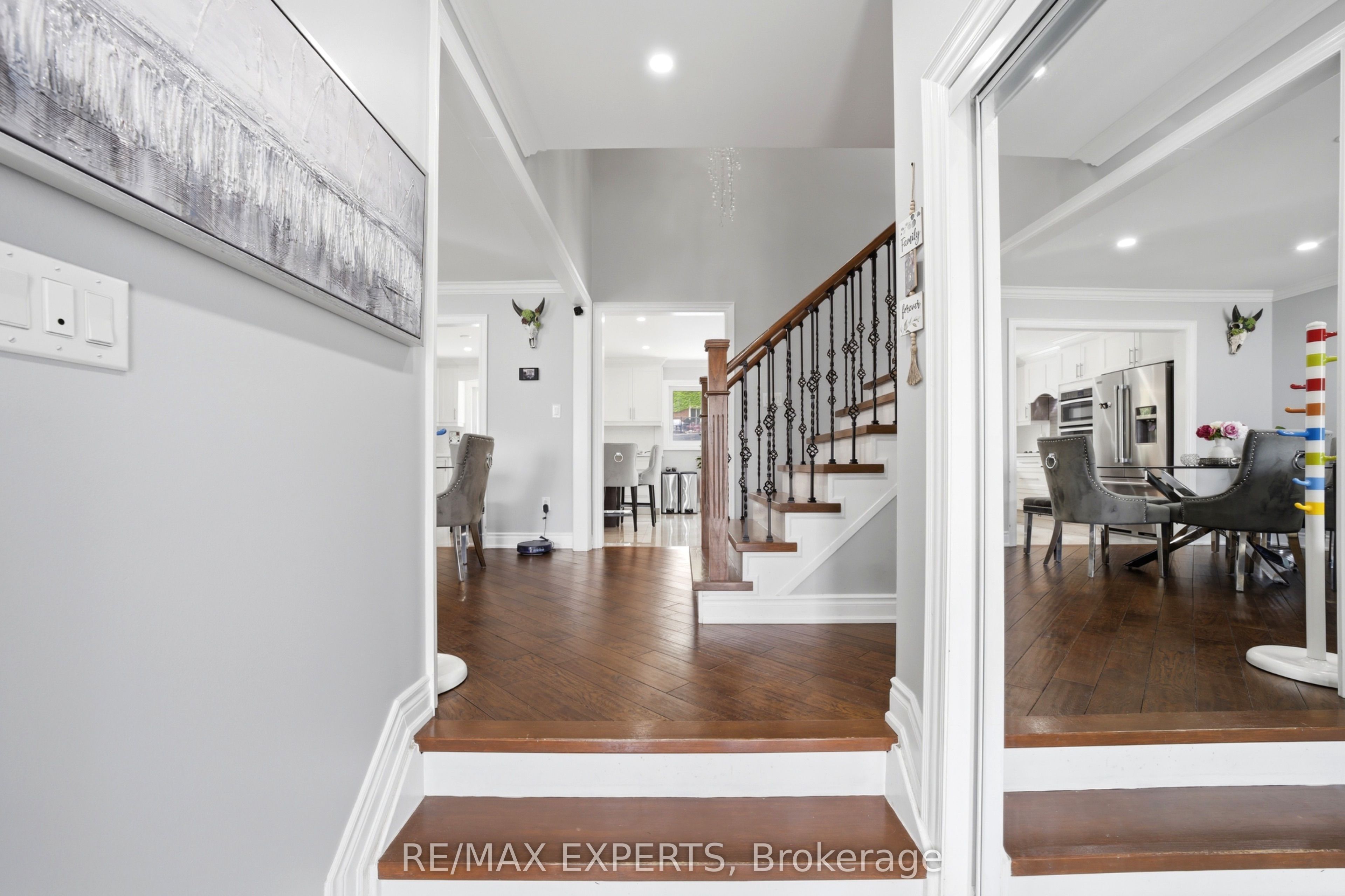 3656 Sawmill Valley Drive, Mississauga, ON L5L 2P6 photo 5