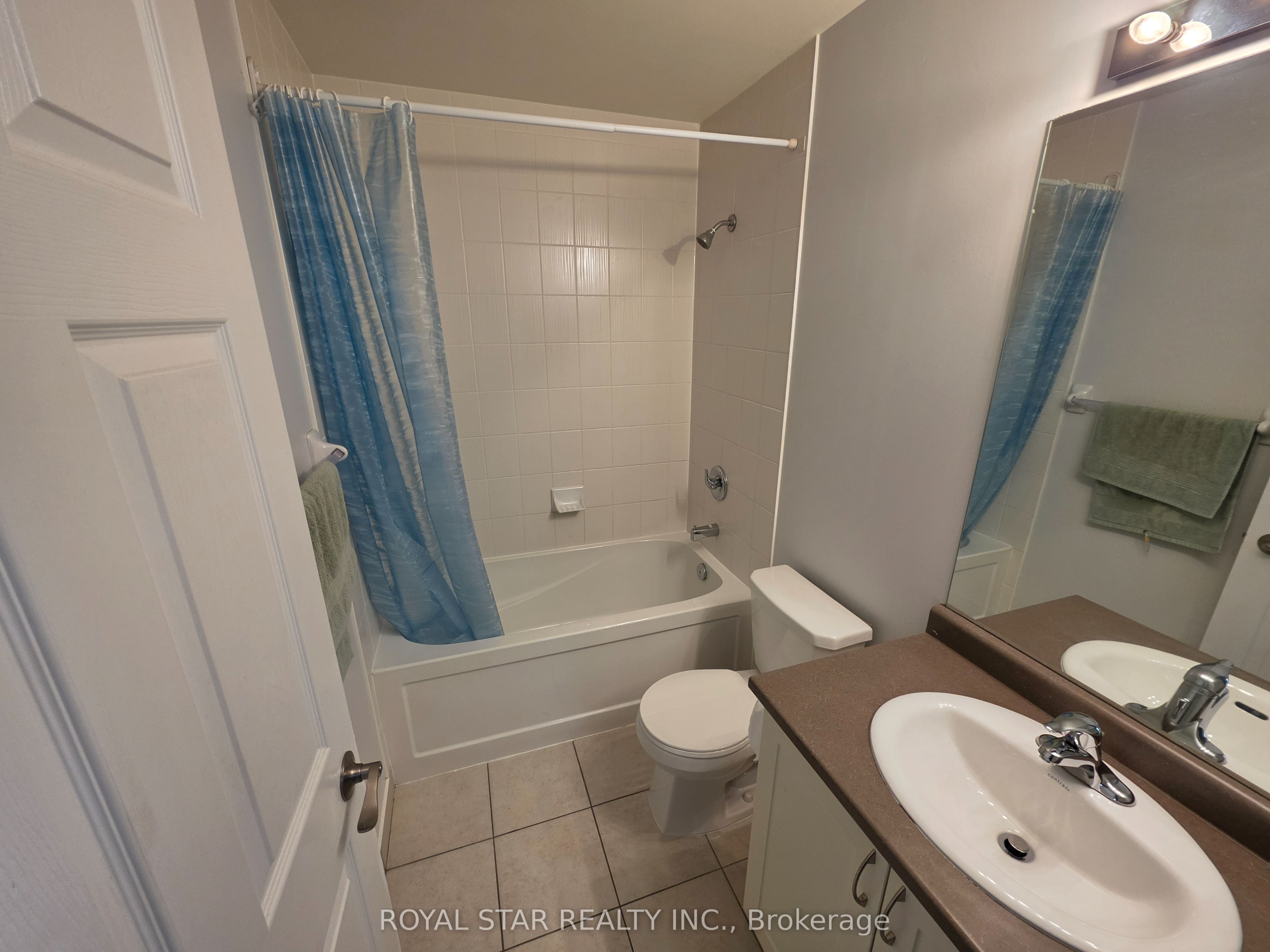 339 Rathburn Road W 1807, Mississauga, ON L5B 0K6 photo 3