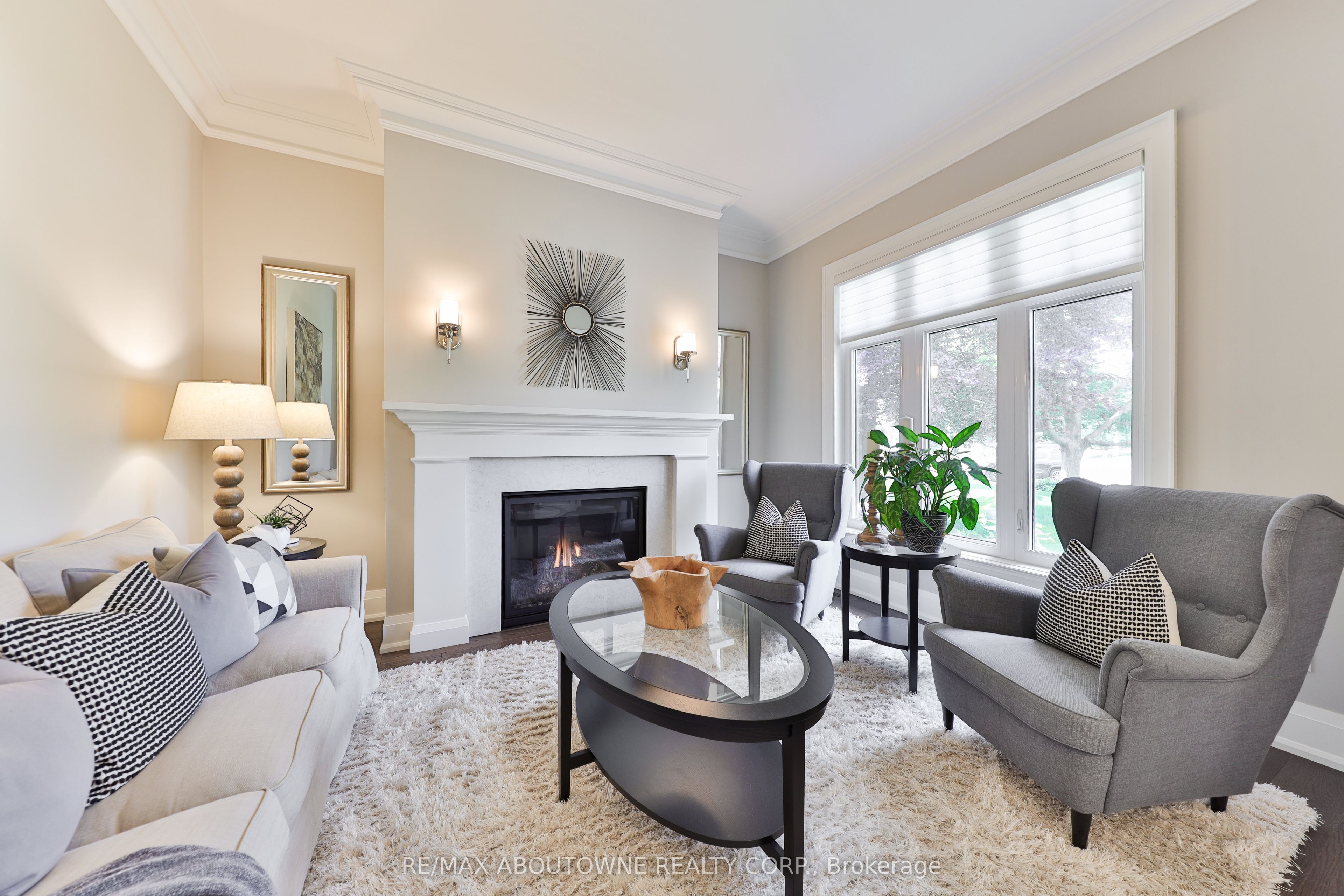 408 Saville Crescent, Oakville, ON L6L 3T8 photo 3