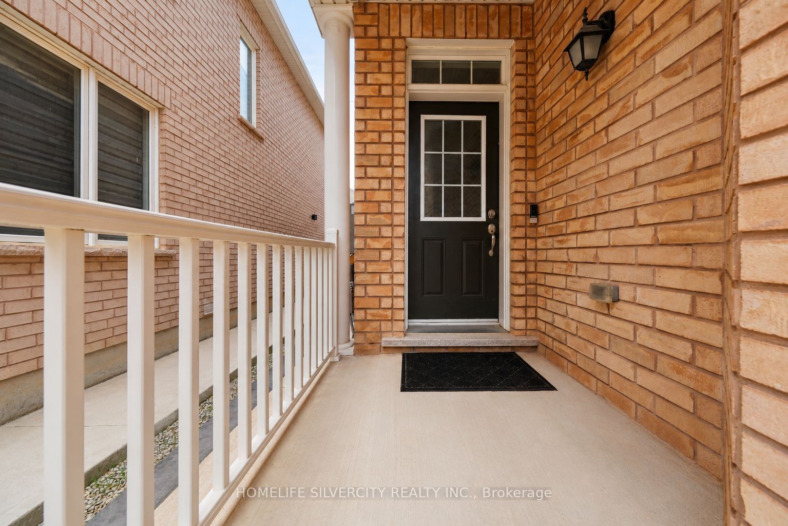 124 Benhurst Crescent, Brampton, ON L7A 5A5 photo 2