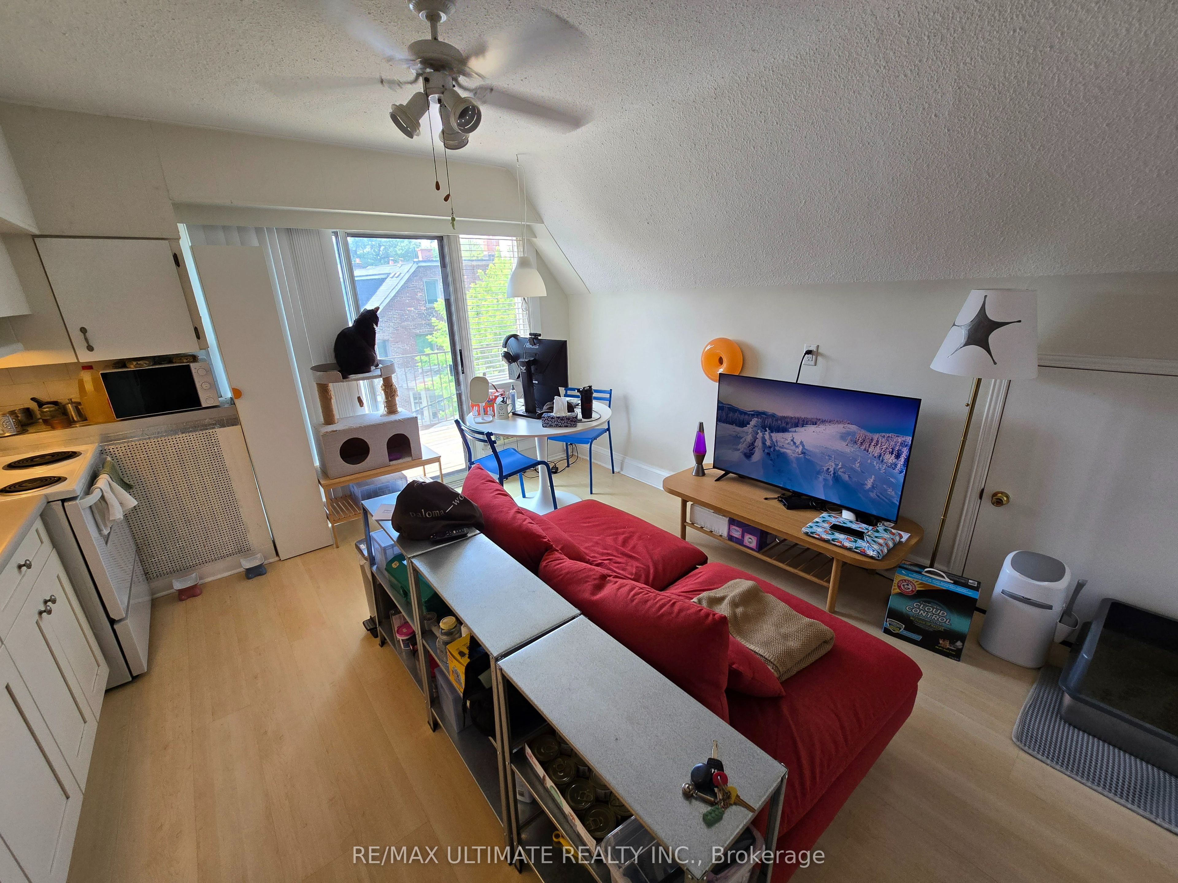 394 Sunnyside Avenue 4, Toronto, ON M6R 2S1 photo 2