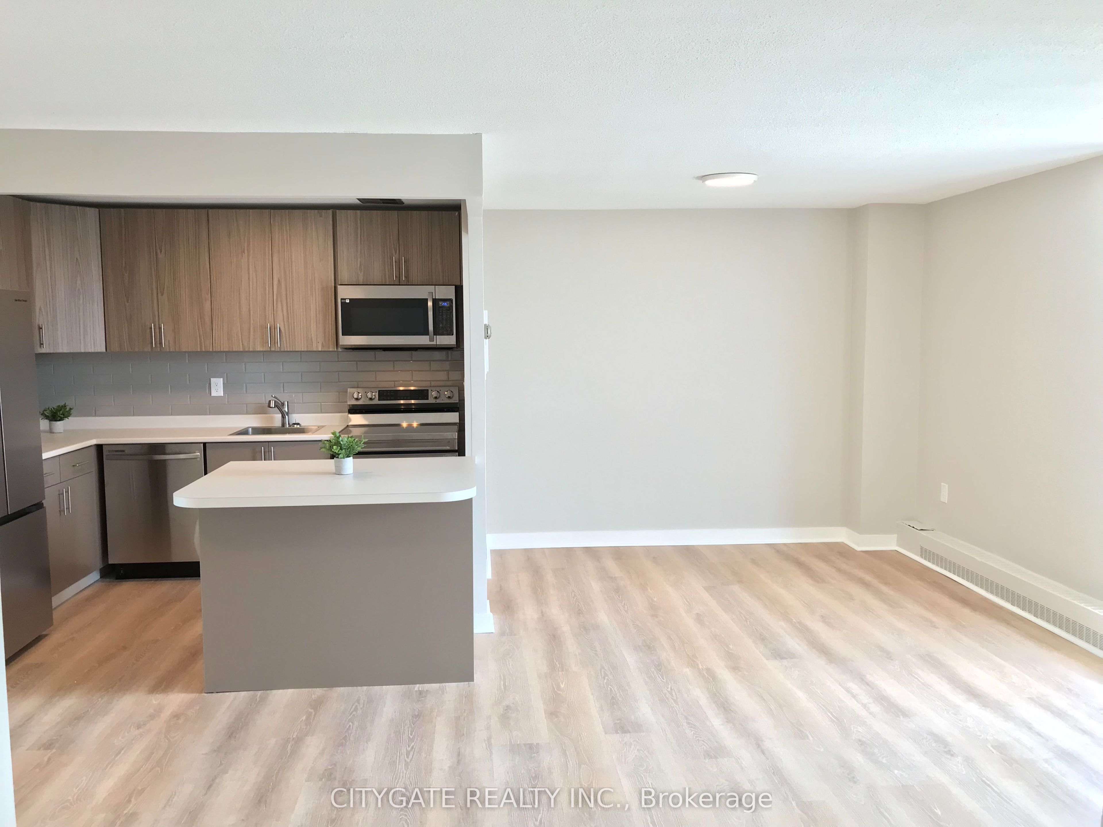 1100 Caven Street PH 10, Mississauga, ON L5G 4N3 photo 4