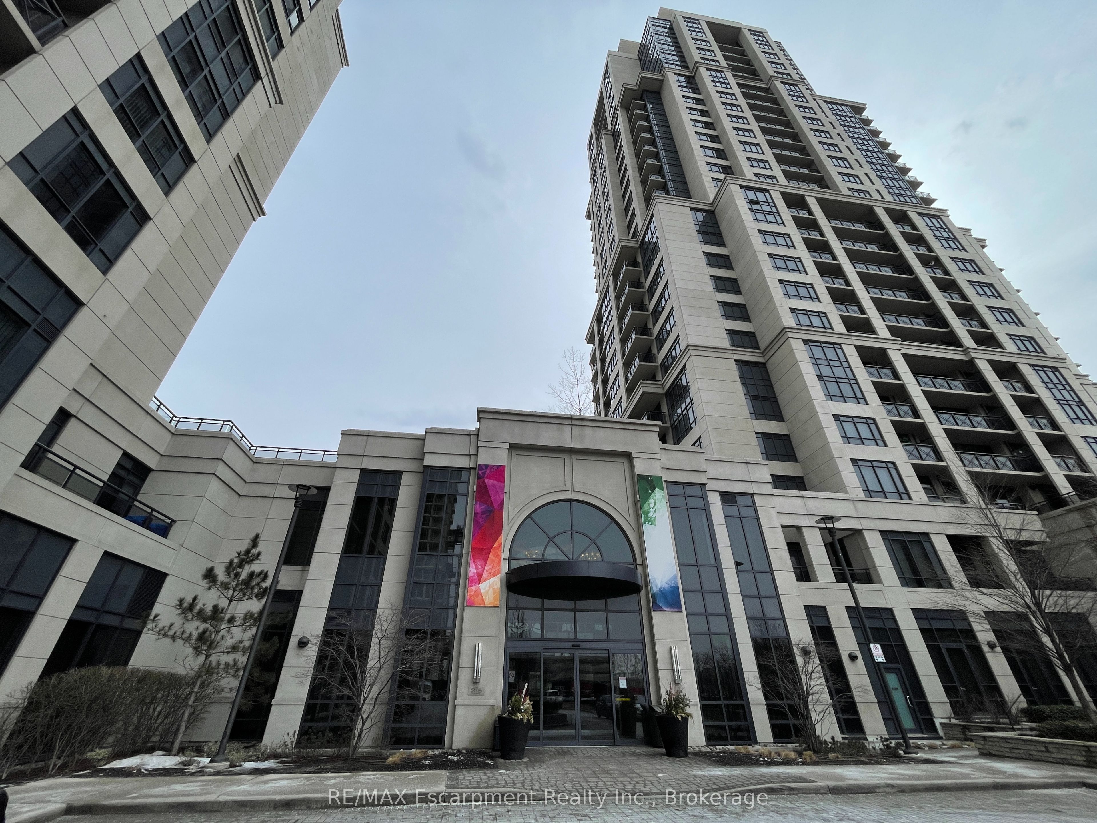 6 Eva Road 907, Toronto, ON M9C 4Z5