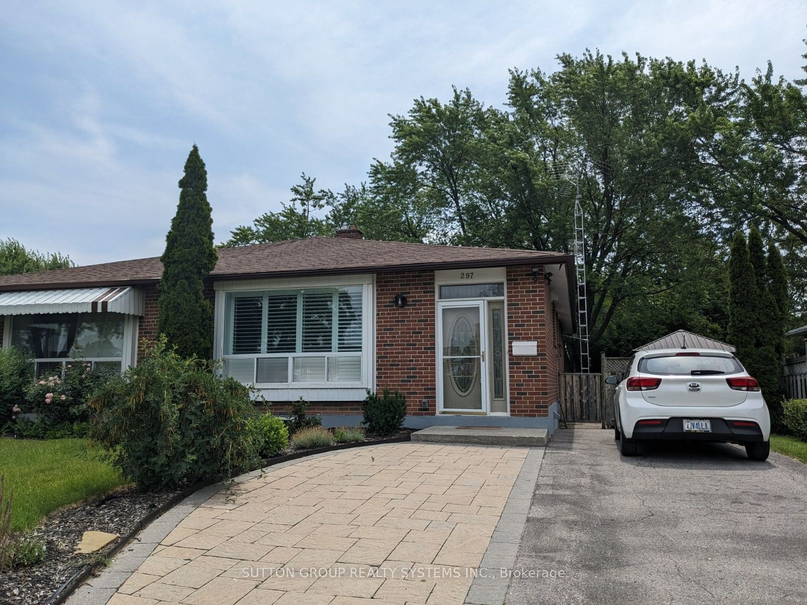 297 Balmoral Drive, Brampton, ON L6T 1V5