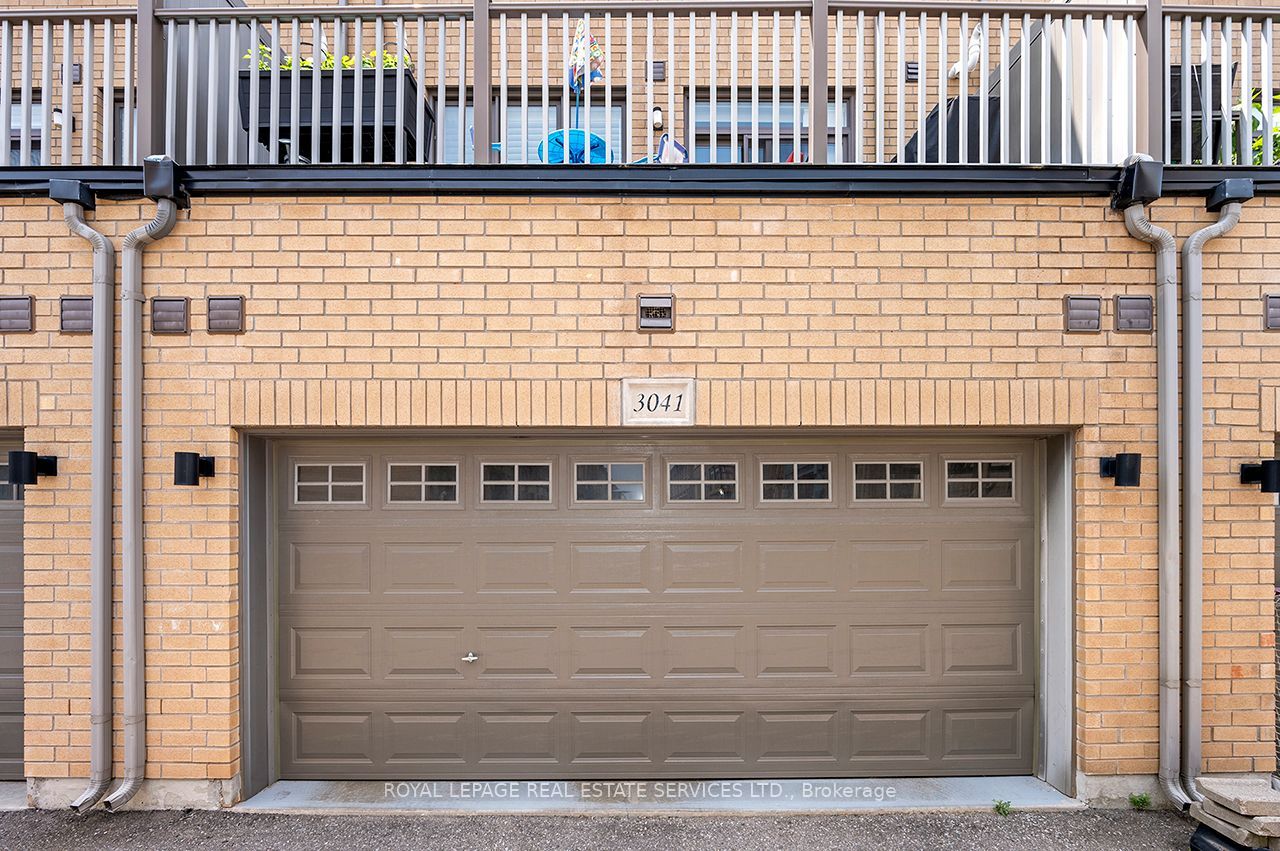 3041 Earnest Appelbe Boulevard, Oakville, ON L6H 0N8 photo 3