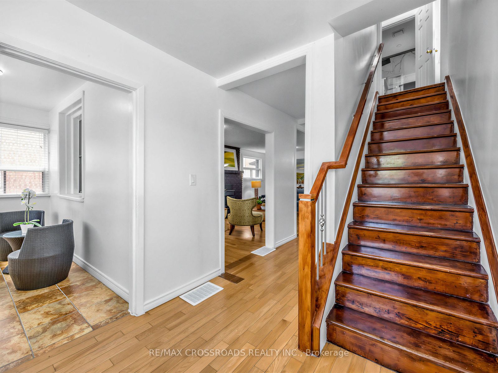 80 Gray Avenue, Toronto, ON M6N 4S8 photo 5