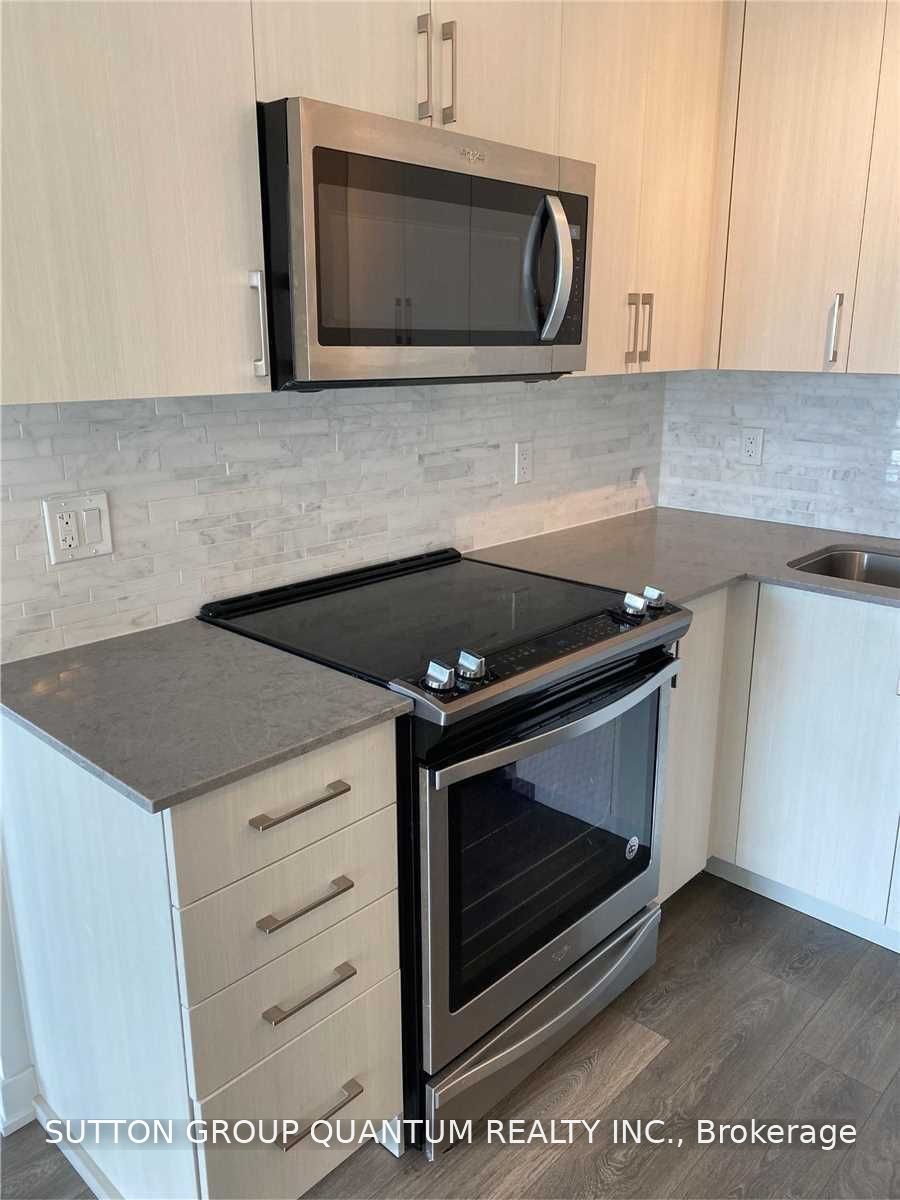 4655 Glen Erin Drive 1008, Mississauga, ON L5N 3L3 photo 3