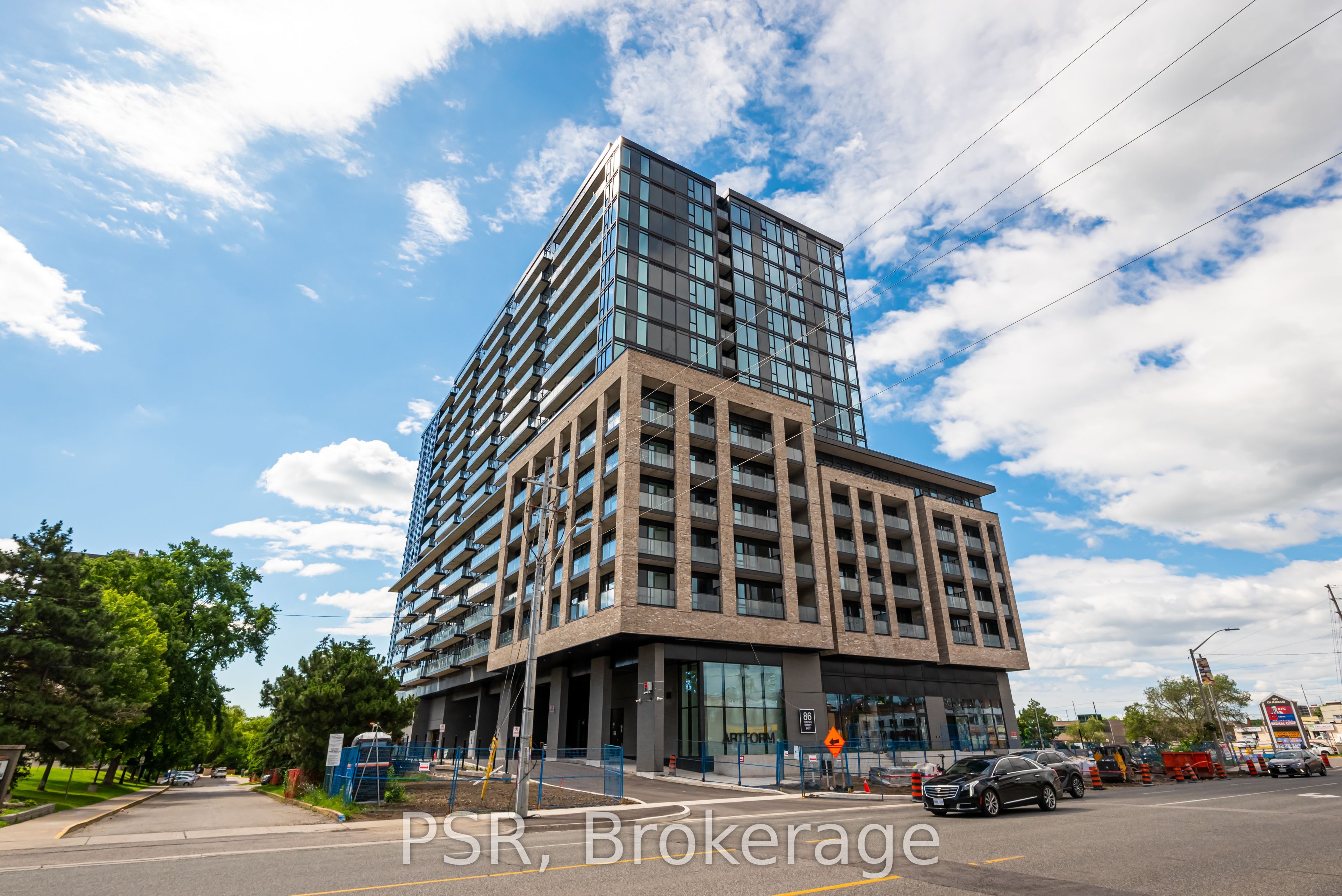 86 Dundas Street #905, Mississauga, ON L5A 1W4