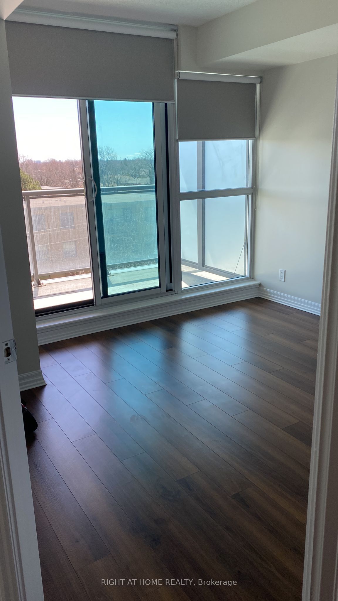 80 Esther Lorrie Drive S 413, Toronto, ON M9W 0C6 photo 2