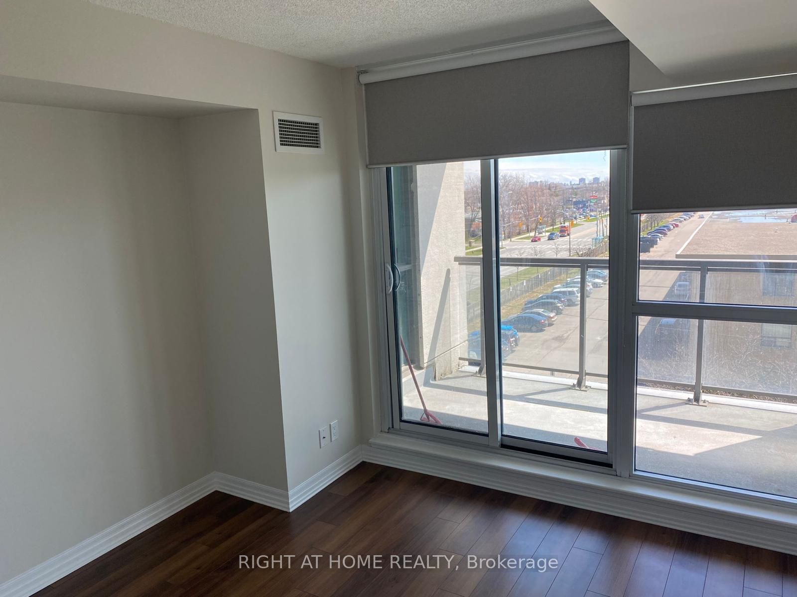 80 Esther Lorrie Drive S 413, Toronto, ON M9W 0C6 photo 3