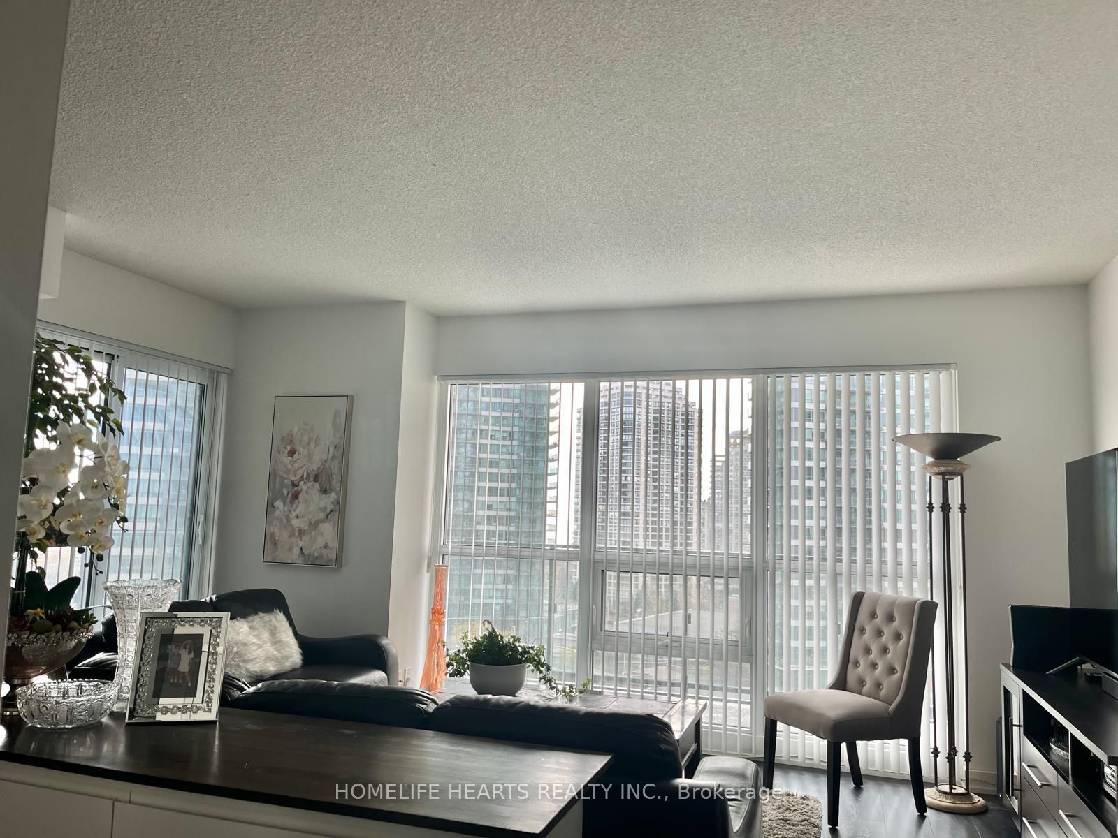 2220 Lakeshore Boulevard W 1209, Toronto, ON M8V 0C1 photo 2