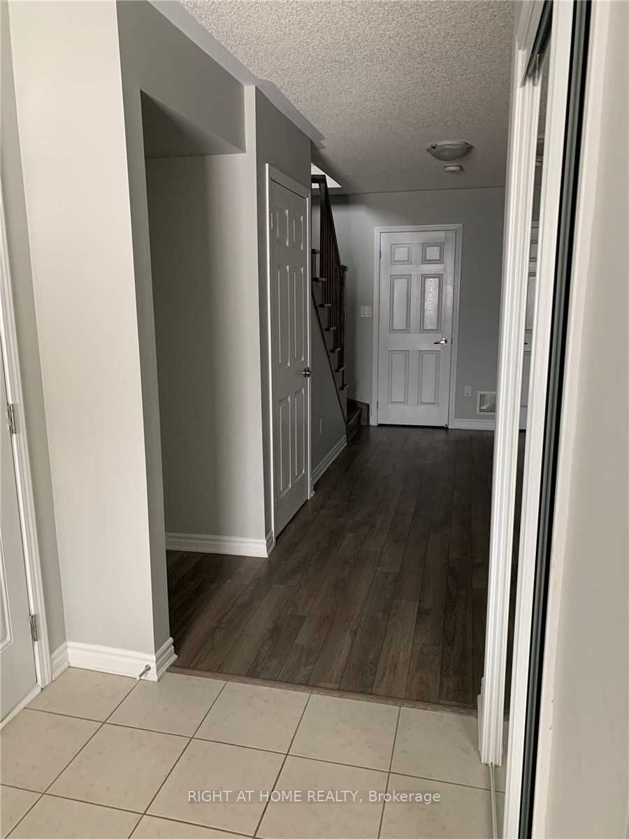 293 Eves Gate, Milton, ON L9E 0A2 photo 3